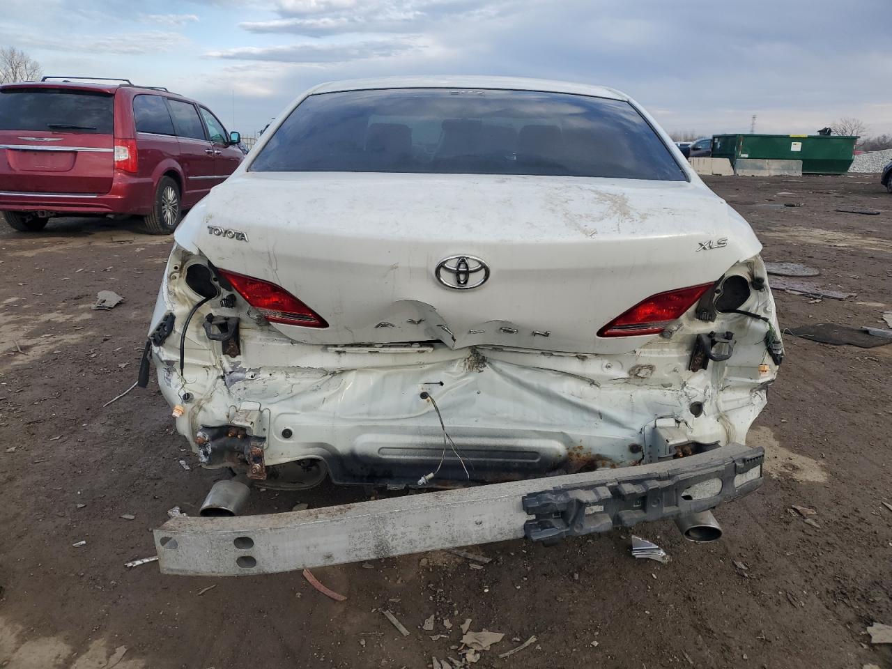 2005 Toyota Avalon - Image 6