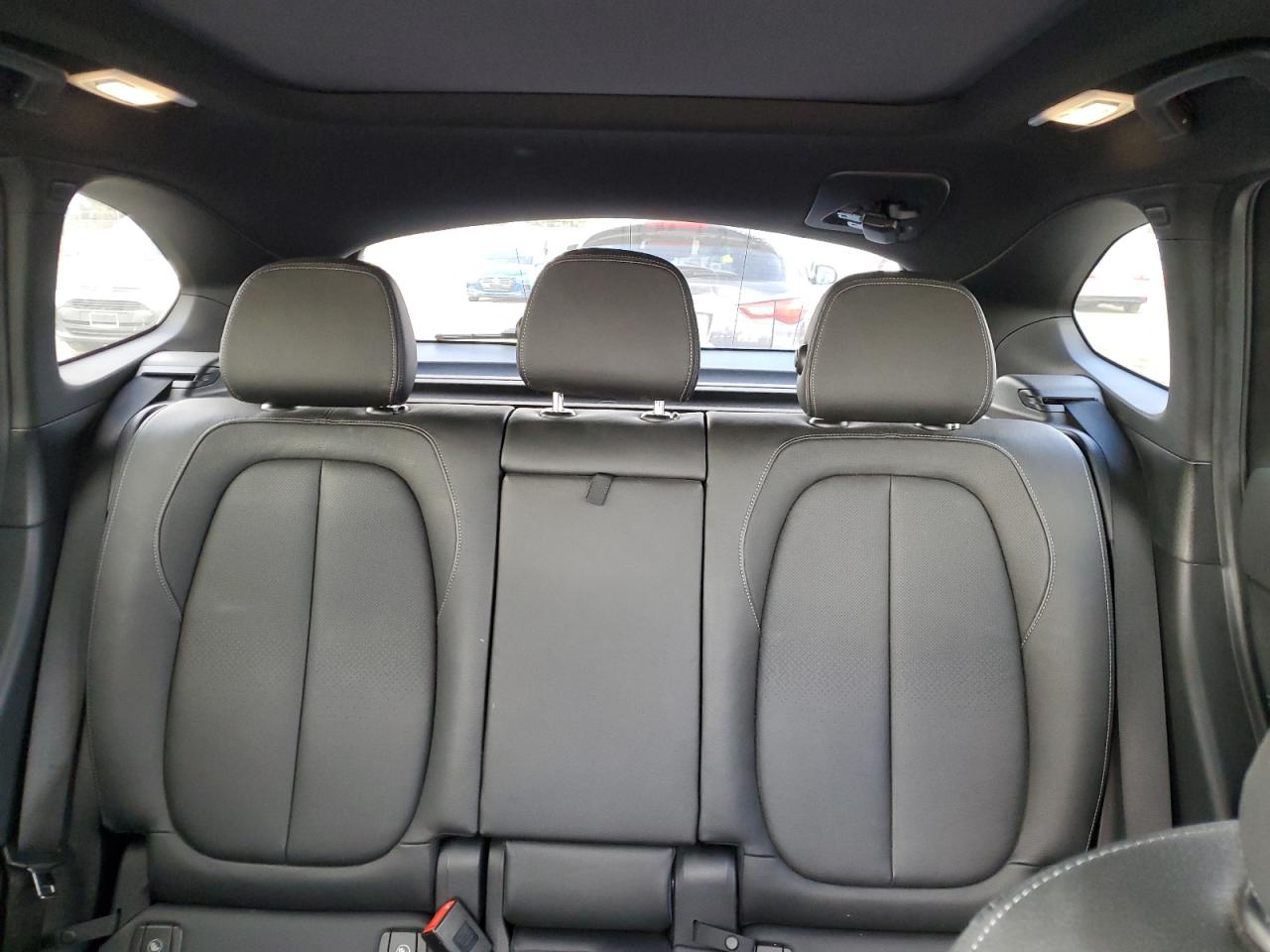 2016 BMW X1 - Image 10