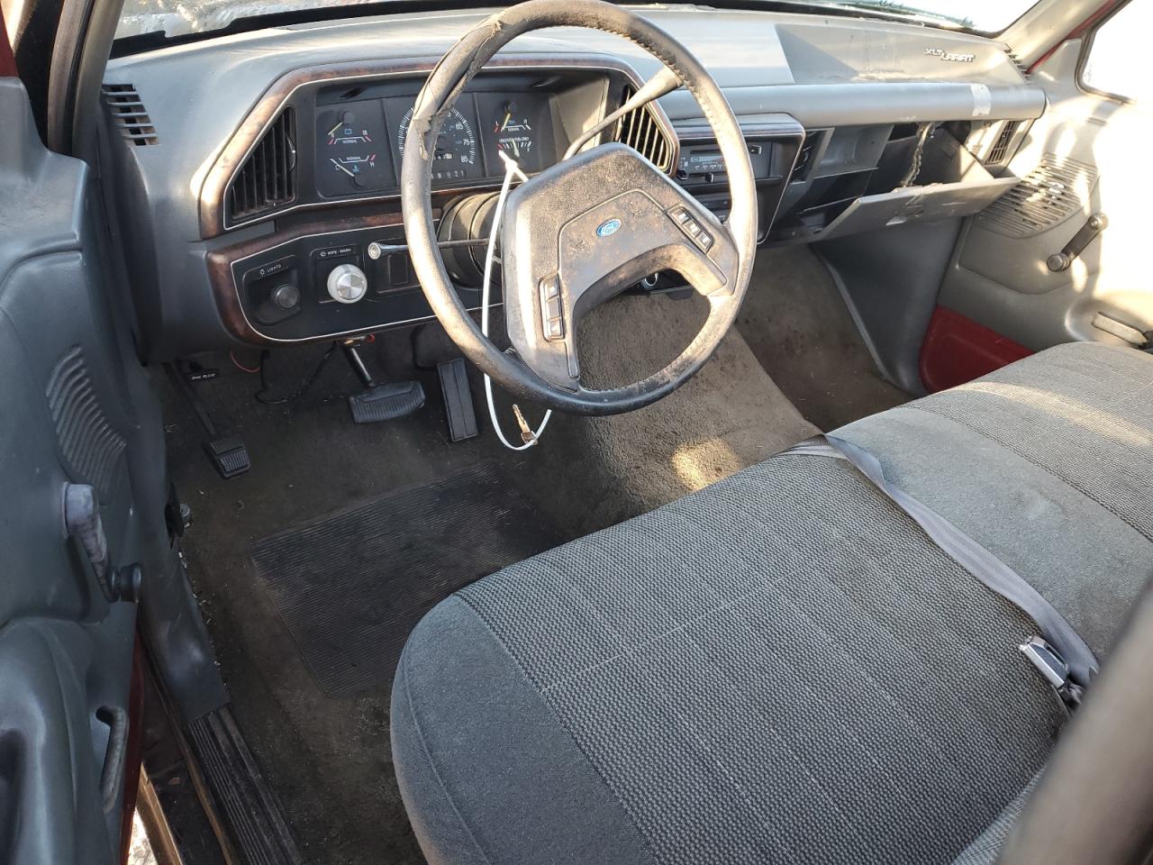 1990 Ford F-150 - Image 8