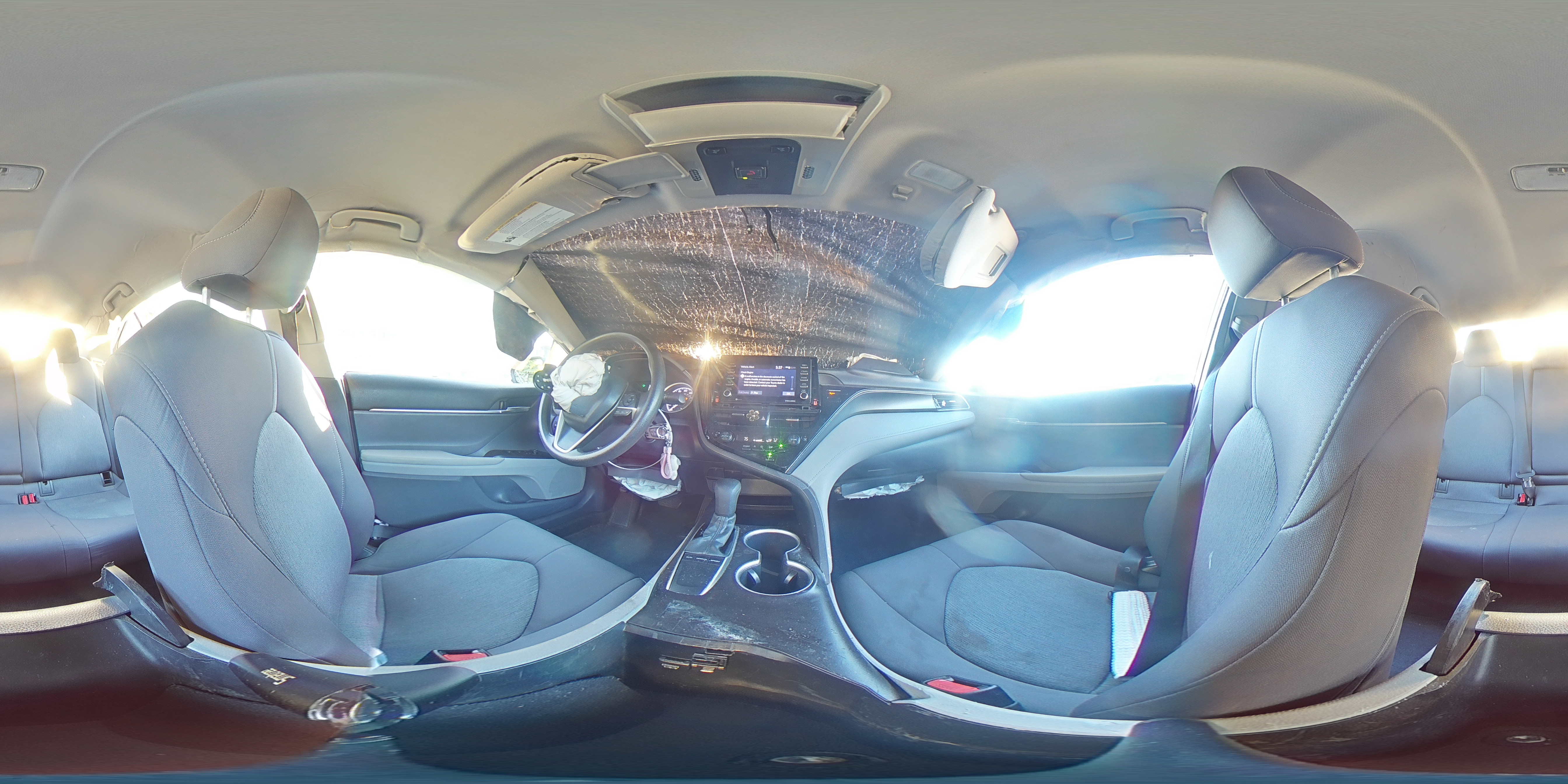 2022 Toyota Camry - Image 13