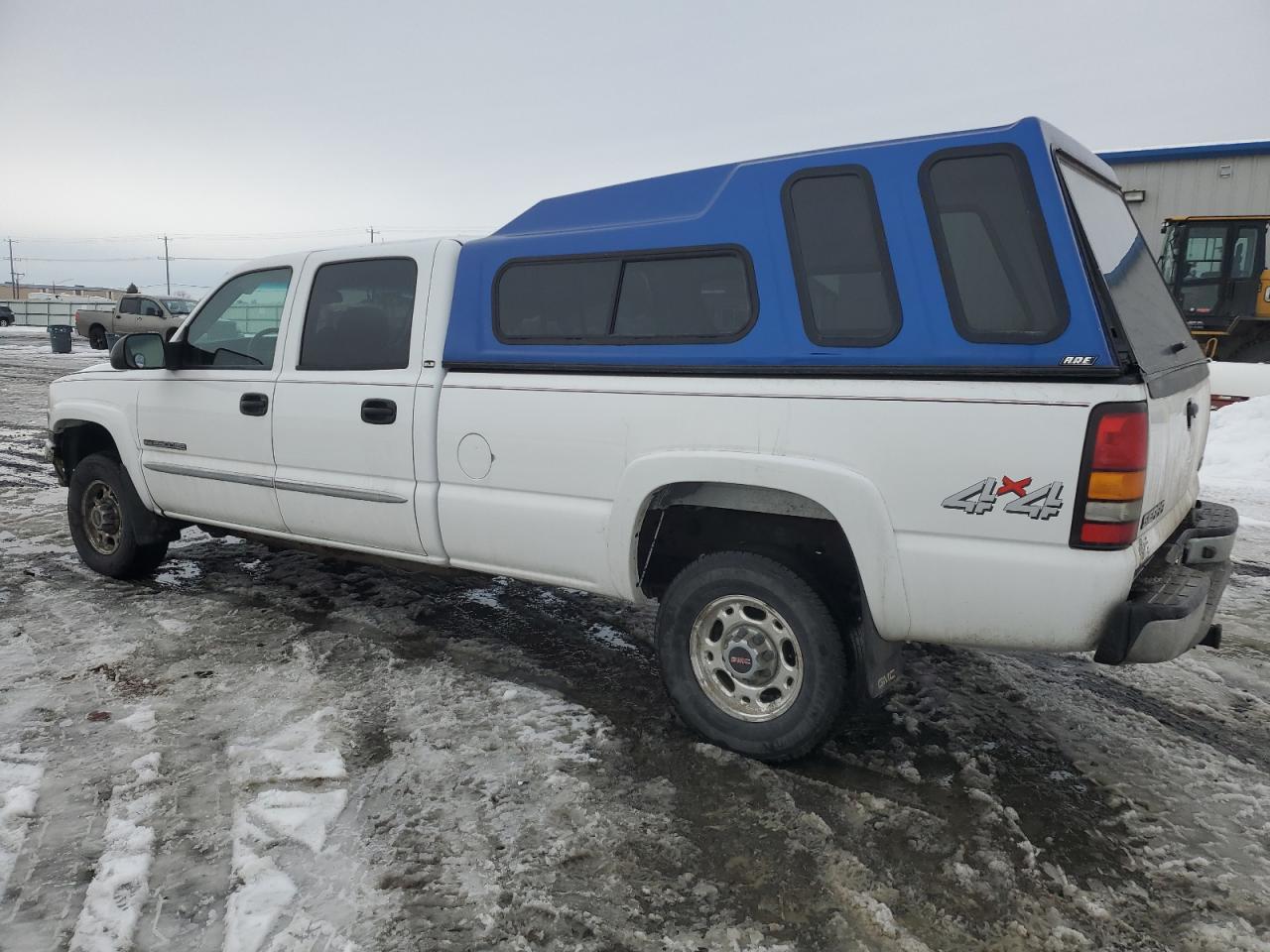 2005 GMC Sierra - Image 2