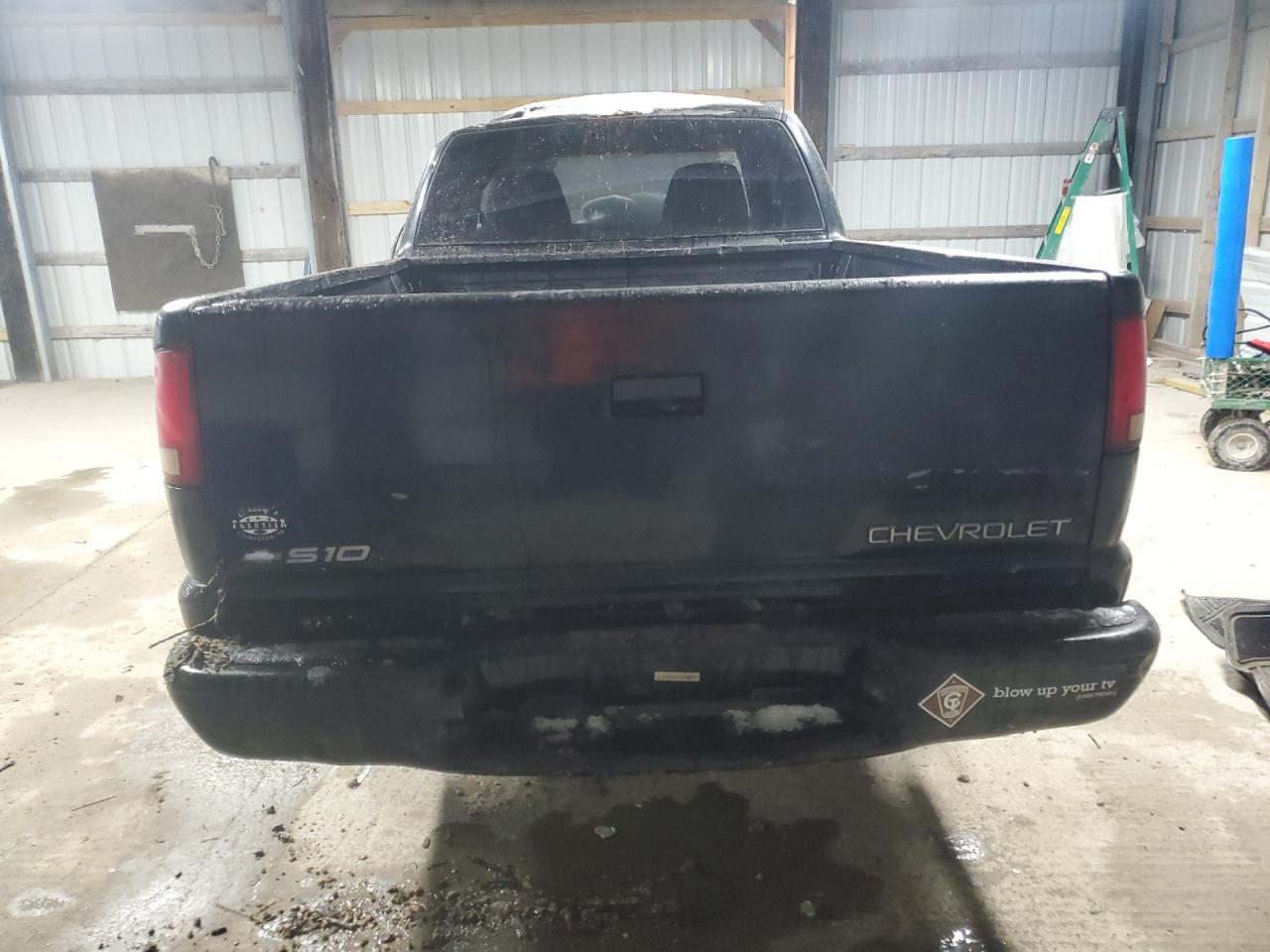 1998 Chevrolet S-10 Pickup - Image 6
