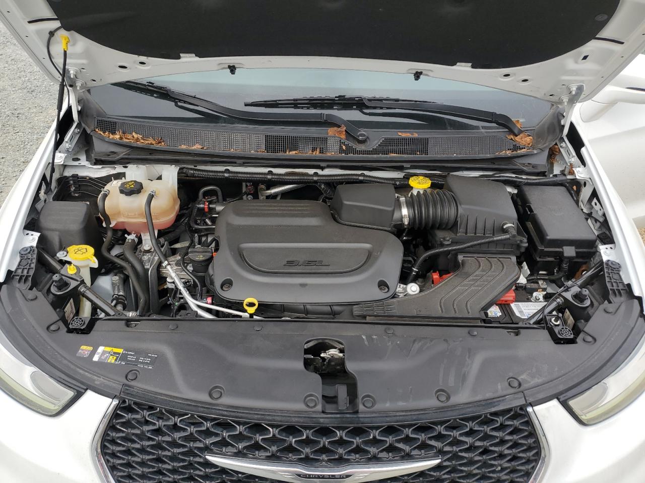 2022 Chrysler Pacifica - Image 12