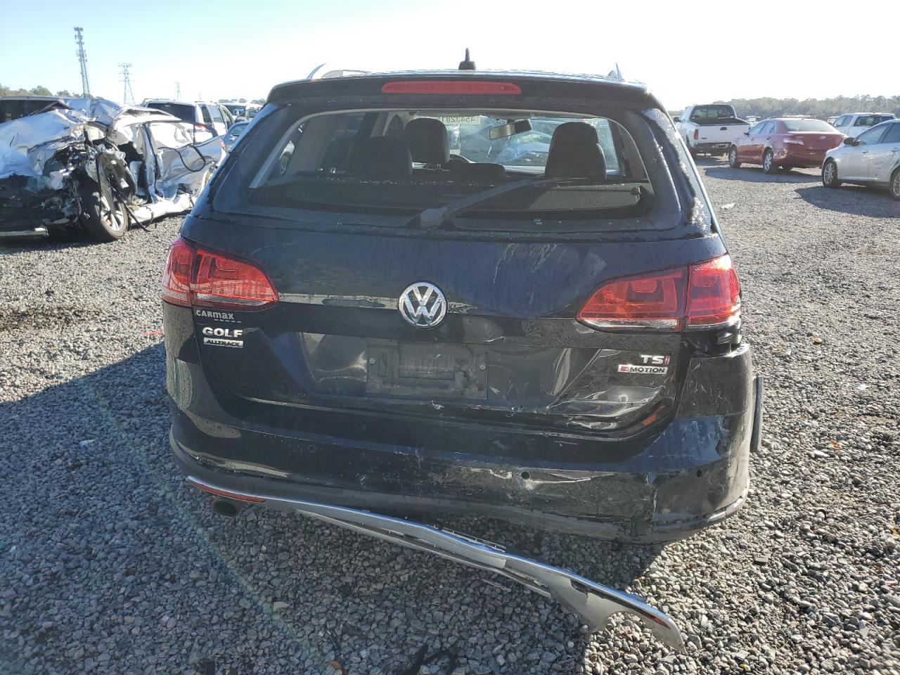 2017 Volkswagen Golf - Image 6