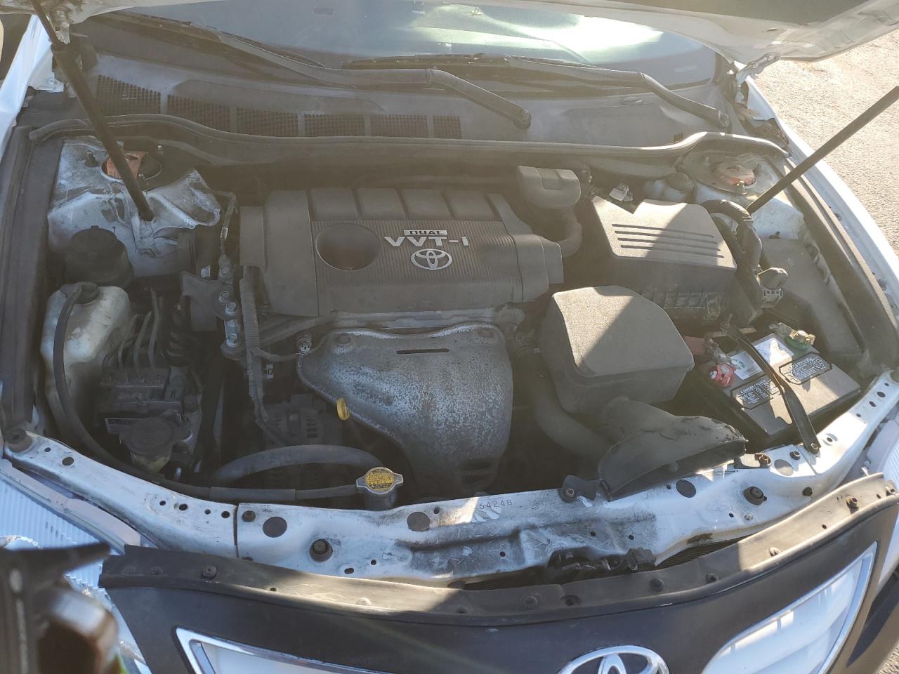 2010 Toyota Camry - Image 13