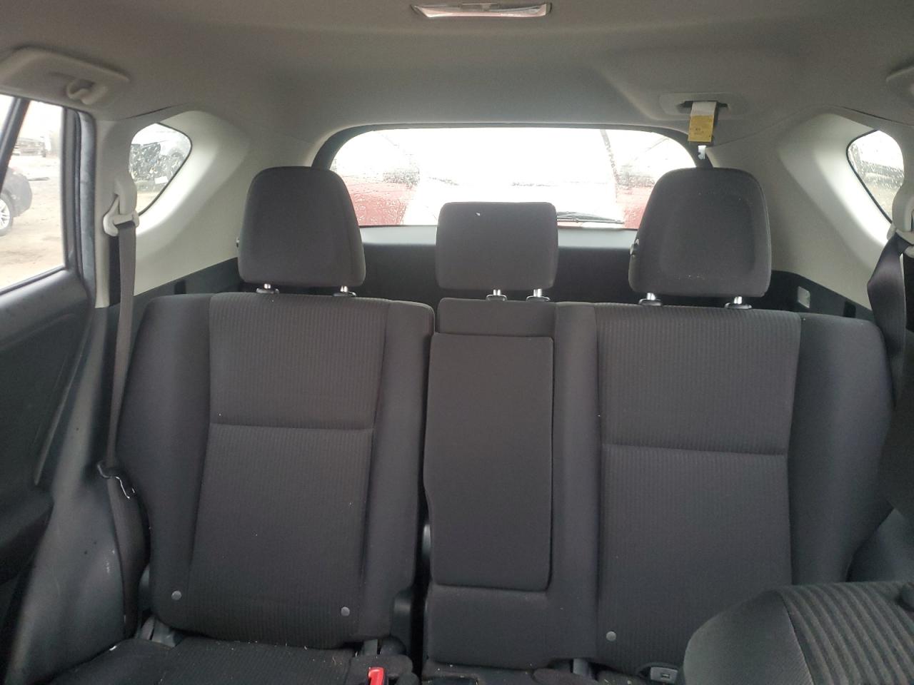 2015 Toyota RAV 4 - Image 10