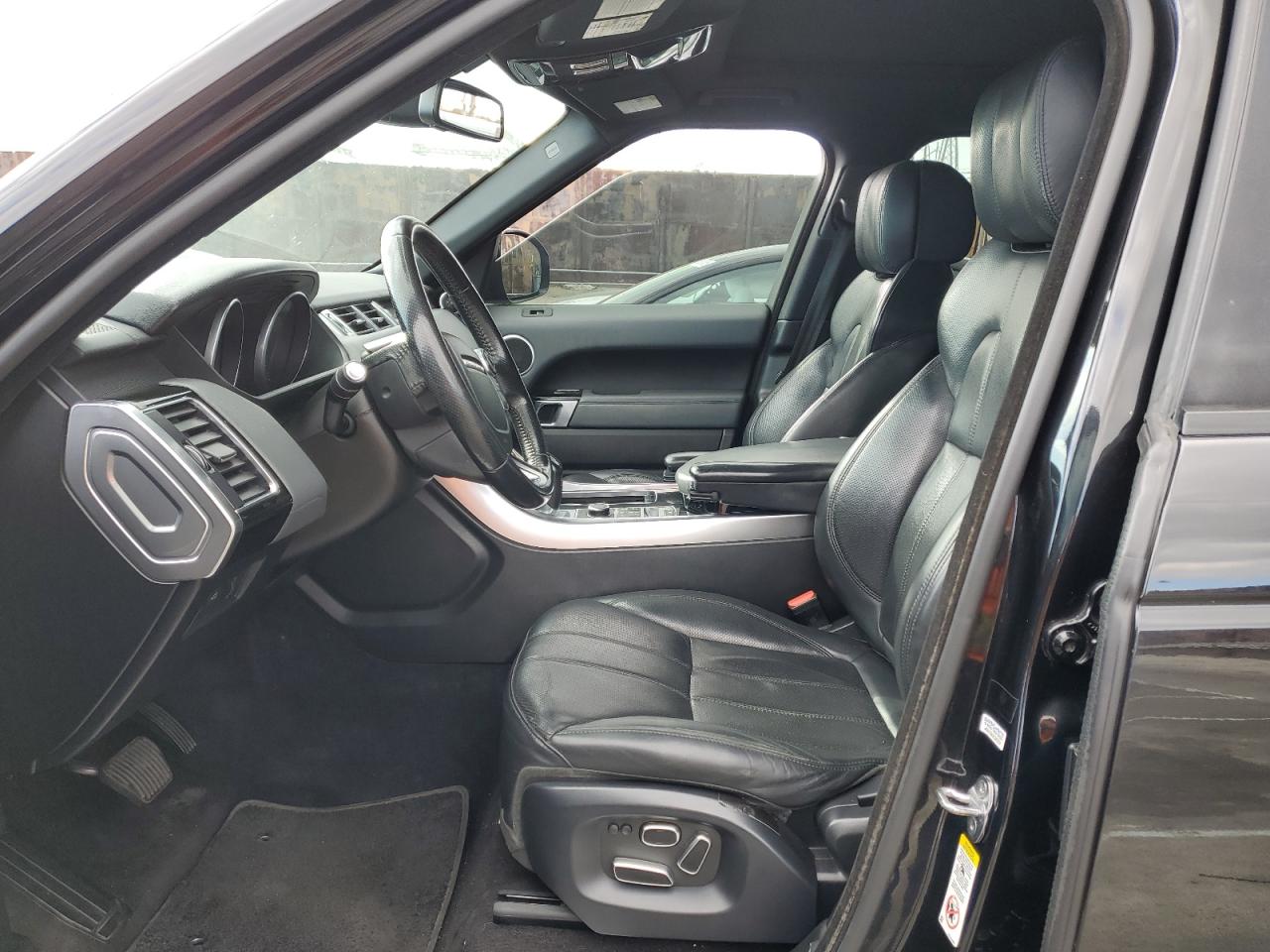 2014 Land Rover Range Rover - Image 7