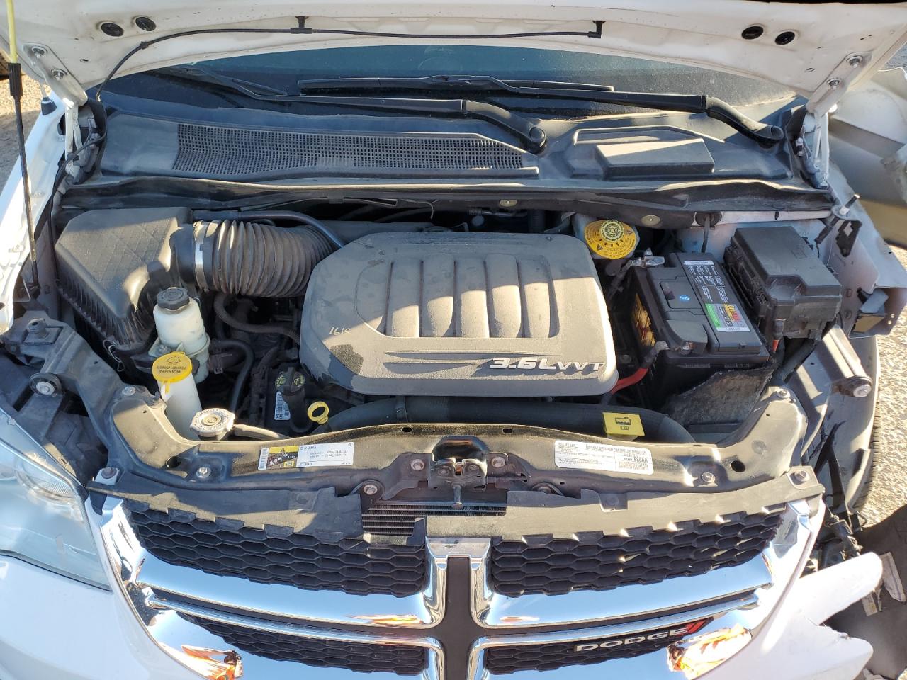 2017 Dodge Caravan - Image 12