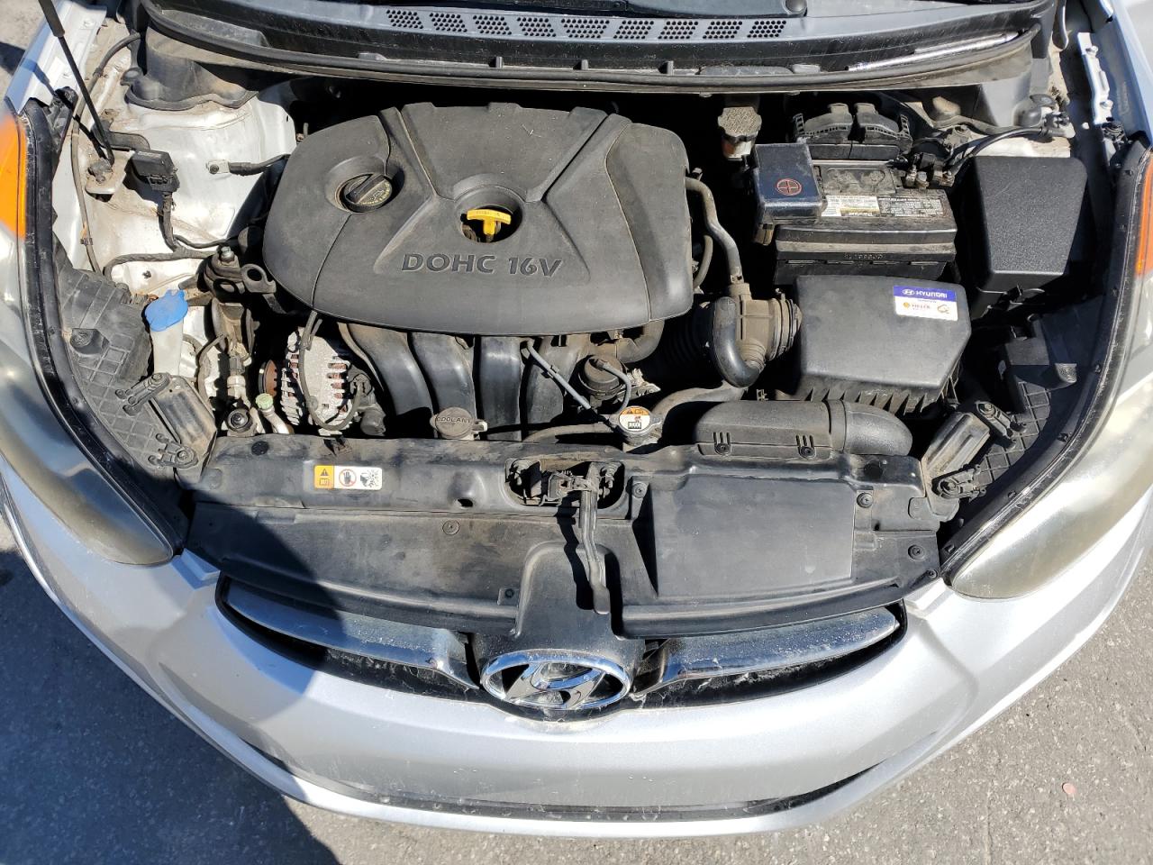 2013 Hyundai Elantra - Image 11