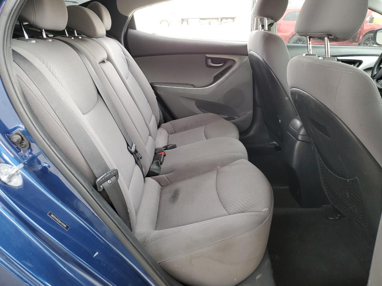 2016 Hyundai Elantra - Image 10