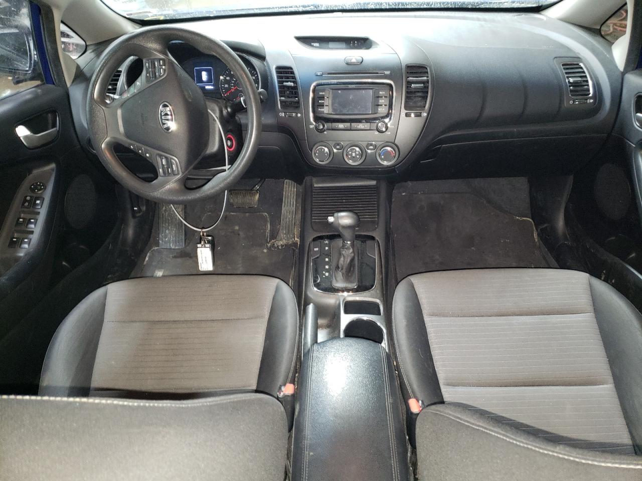 2017 Kia Forte - Image 8