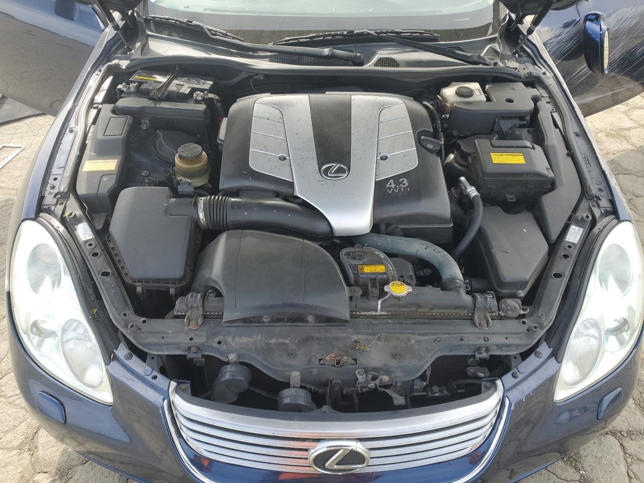 2004 Lexus SC - Image 12