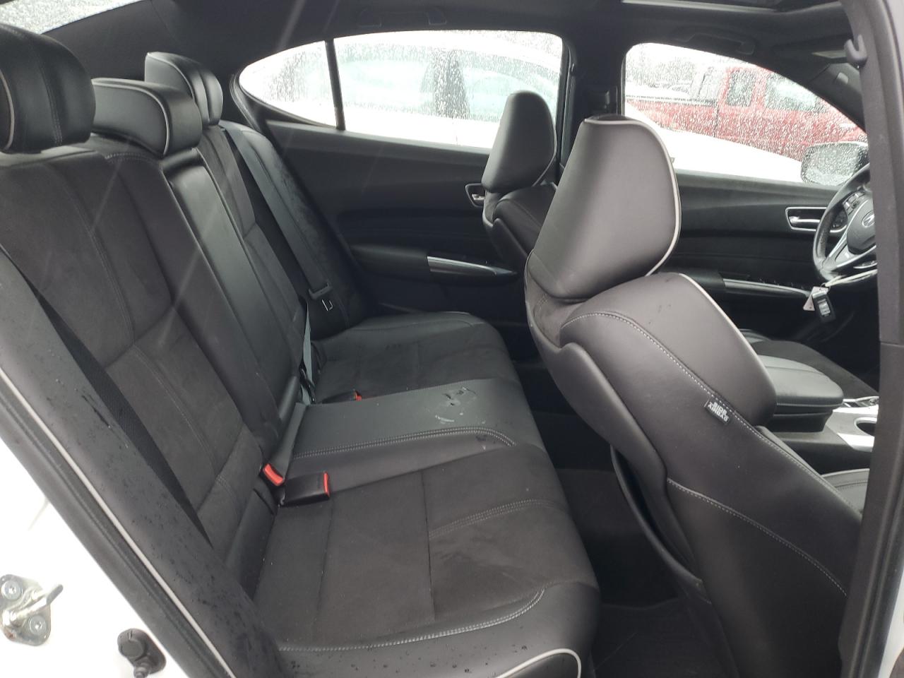 2018 Acura TLX - Image 10