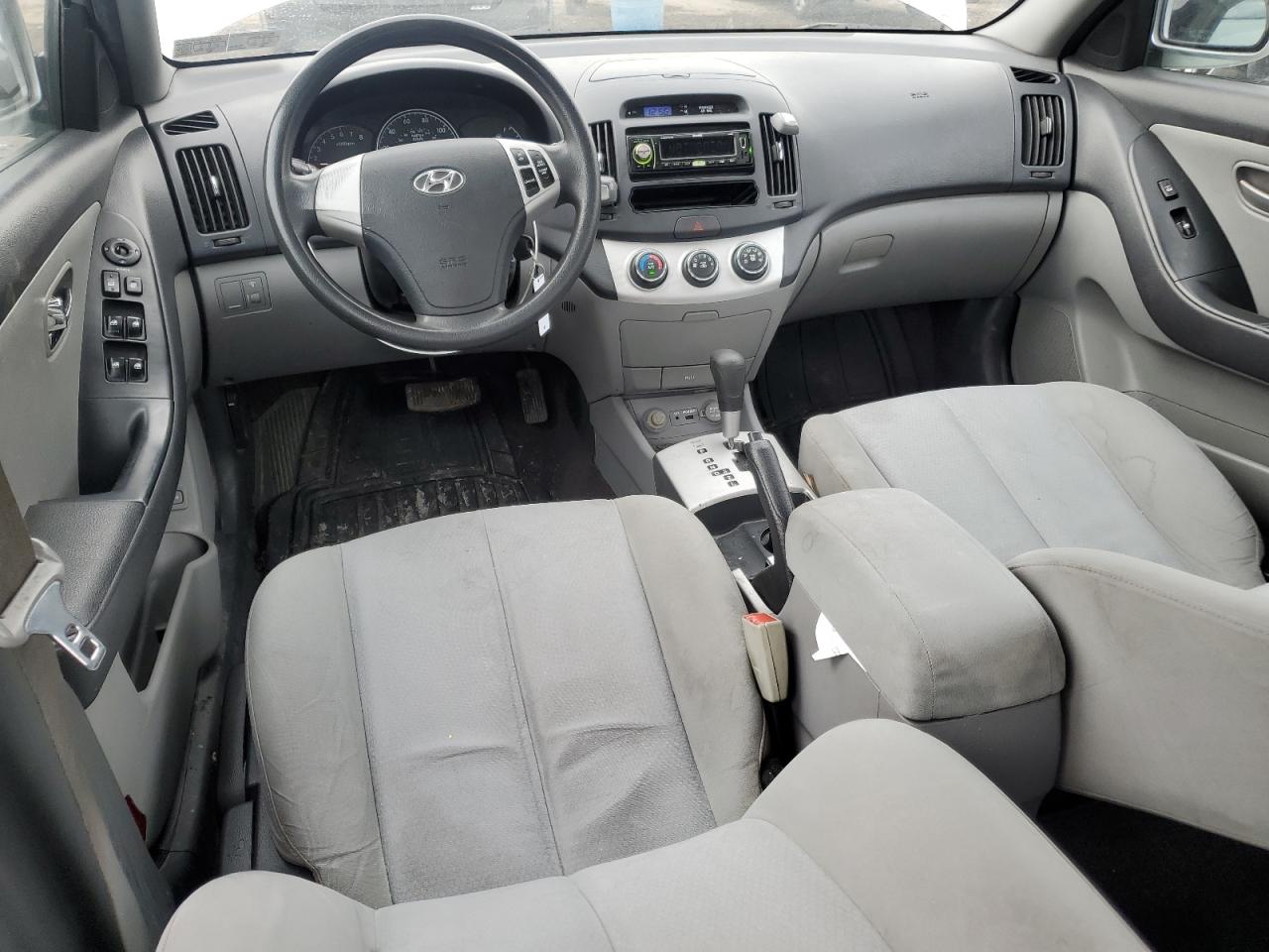 2009 Hyundai Elantra - Image 8