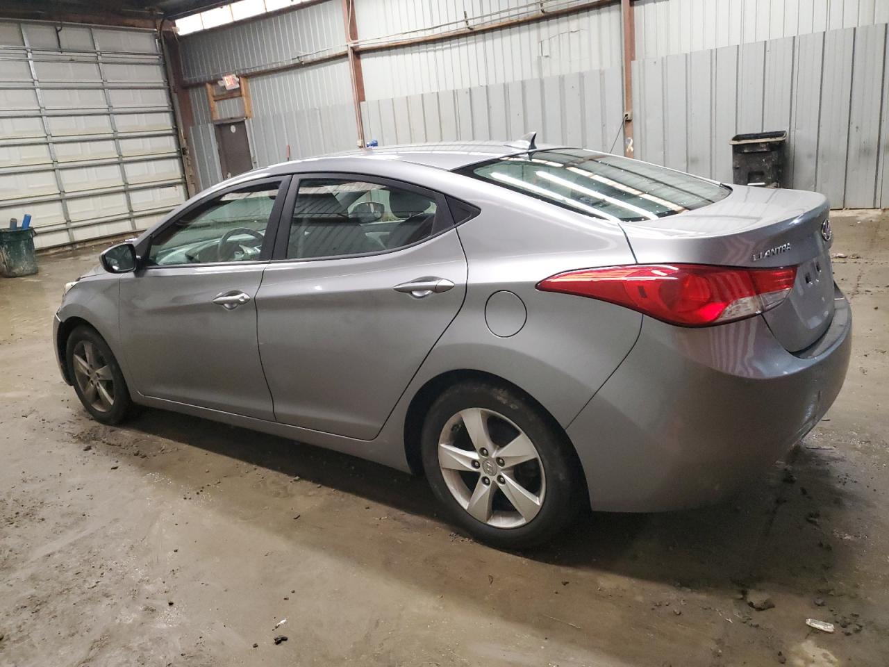 2012 Hyundai Elantra - Image 2