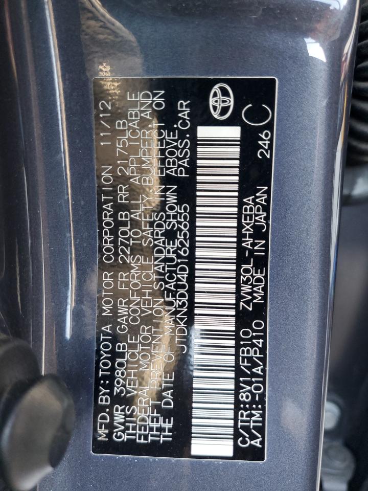2013 Toyota Prius - Image 14