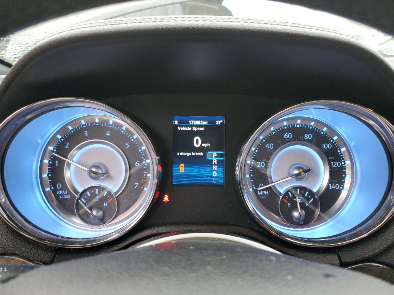 2013 Chrysler 300 - Image 9