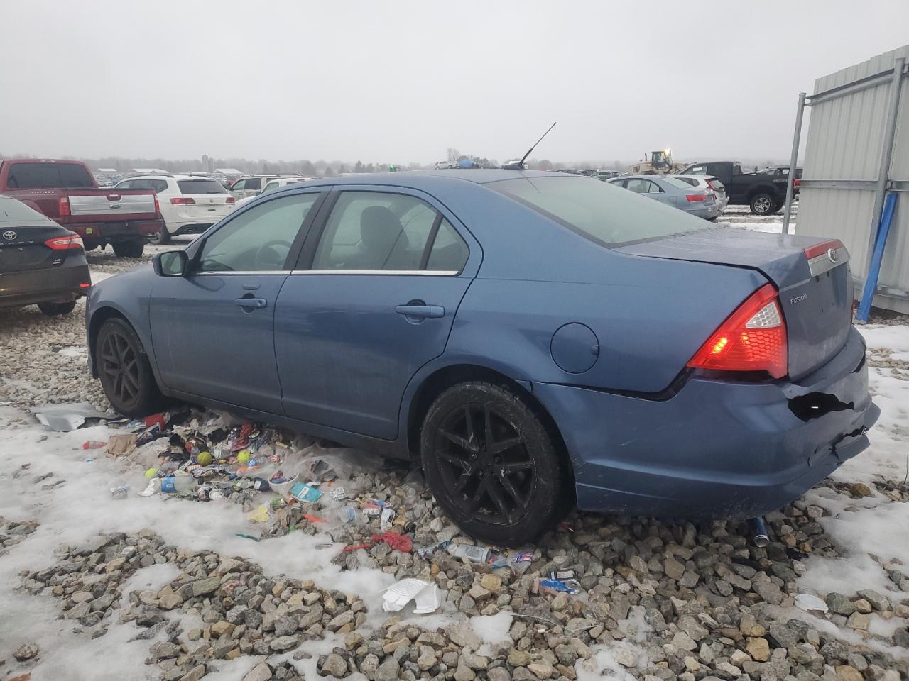 2010 Ford Fusion - Image 2