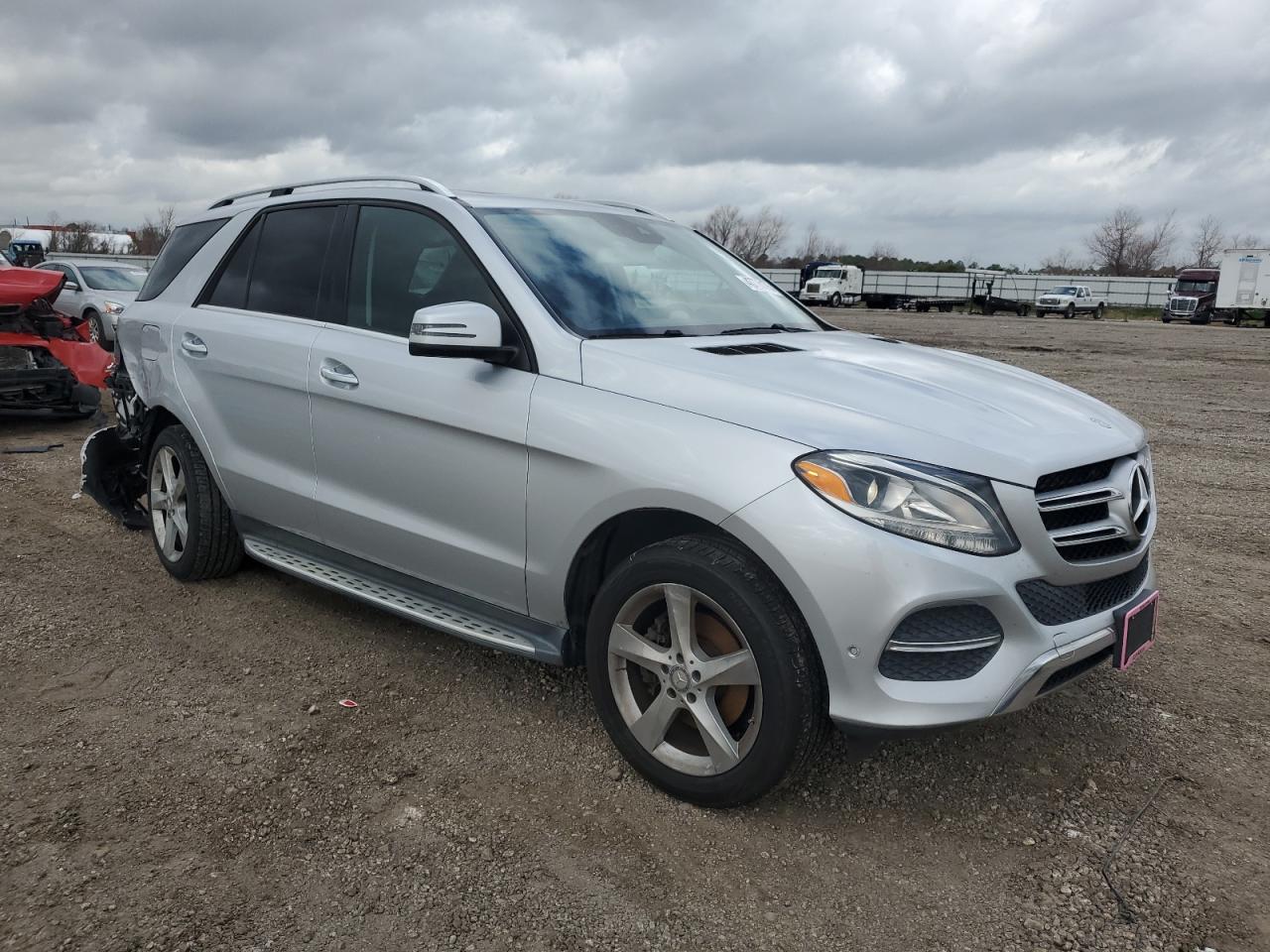 2016 Mercedes-Benz GLE - Image 4