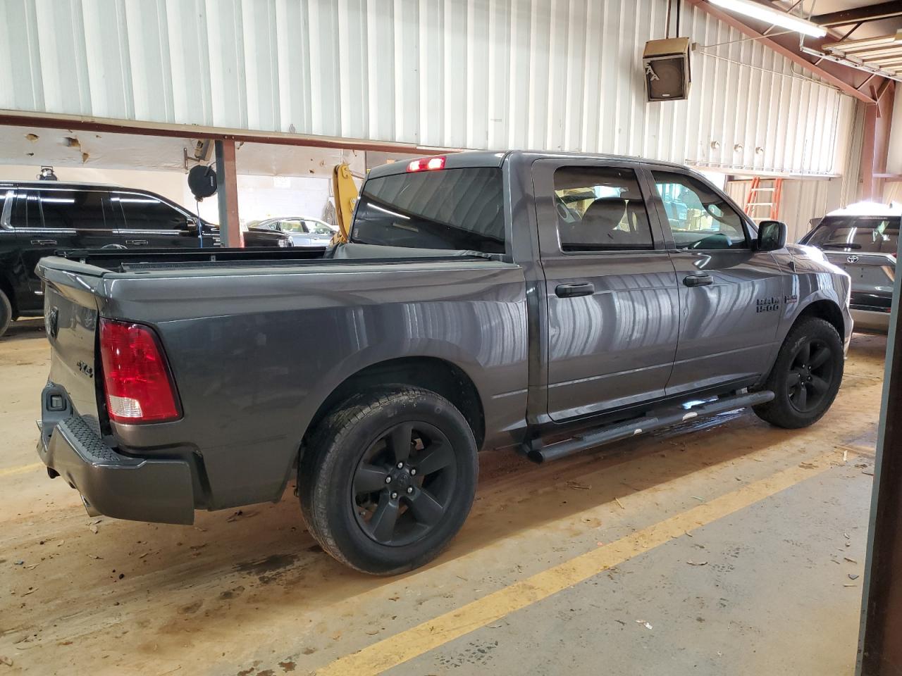 2018 RAM 1500 - Image 3