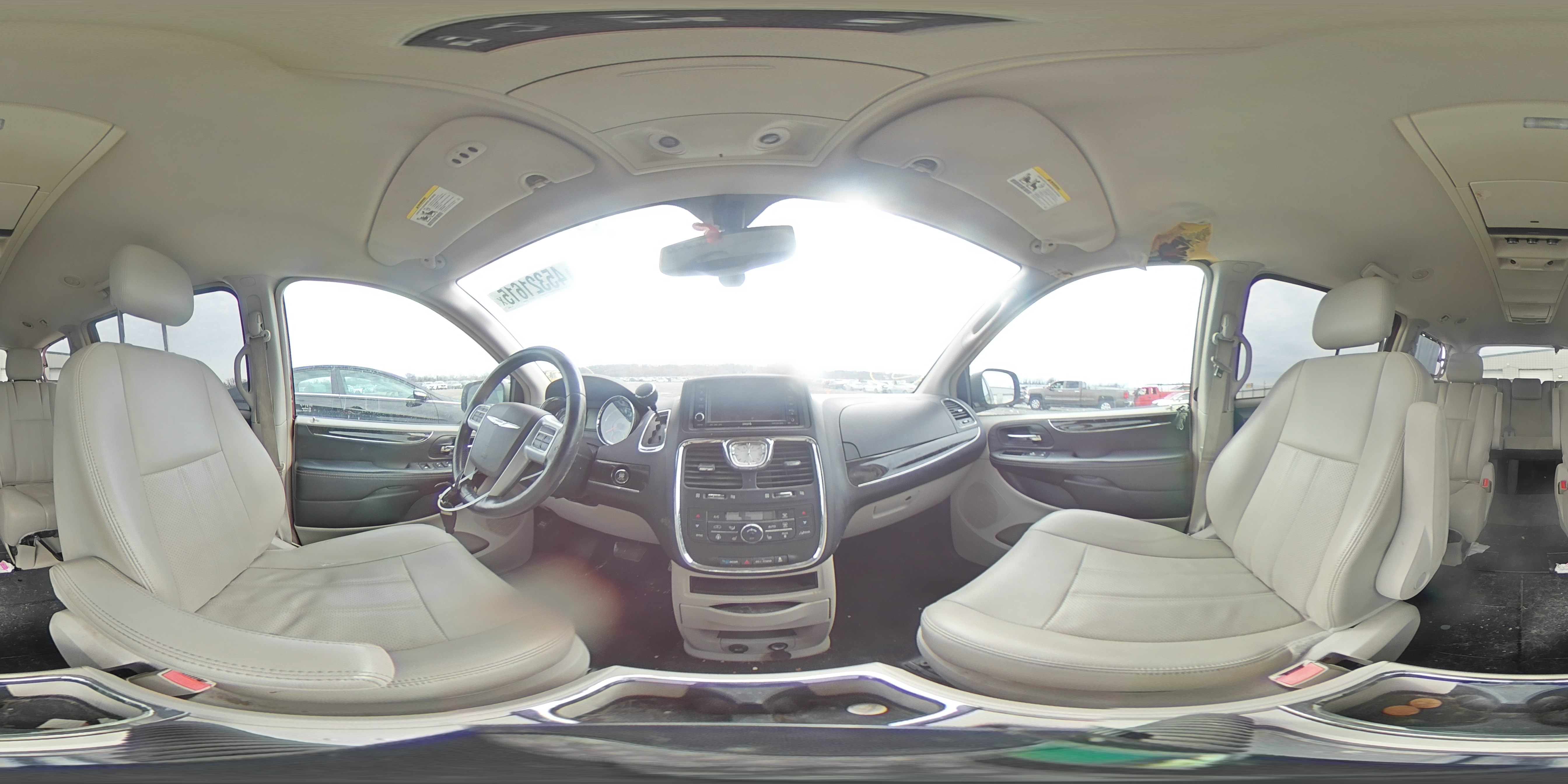 2013 Chrysler Town & Country - Image 14