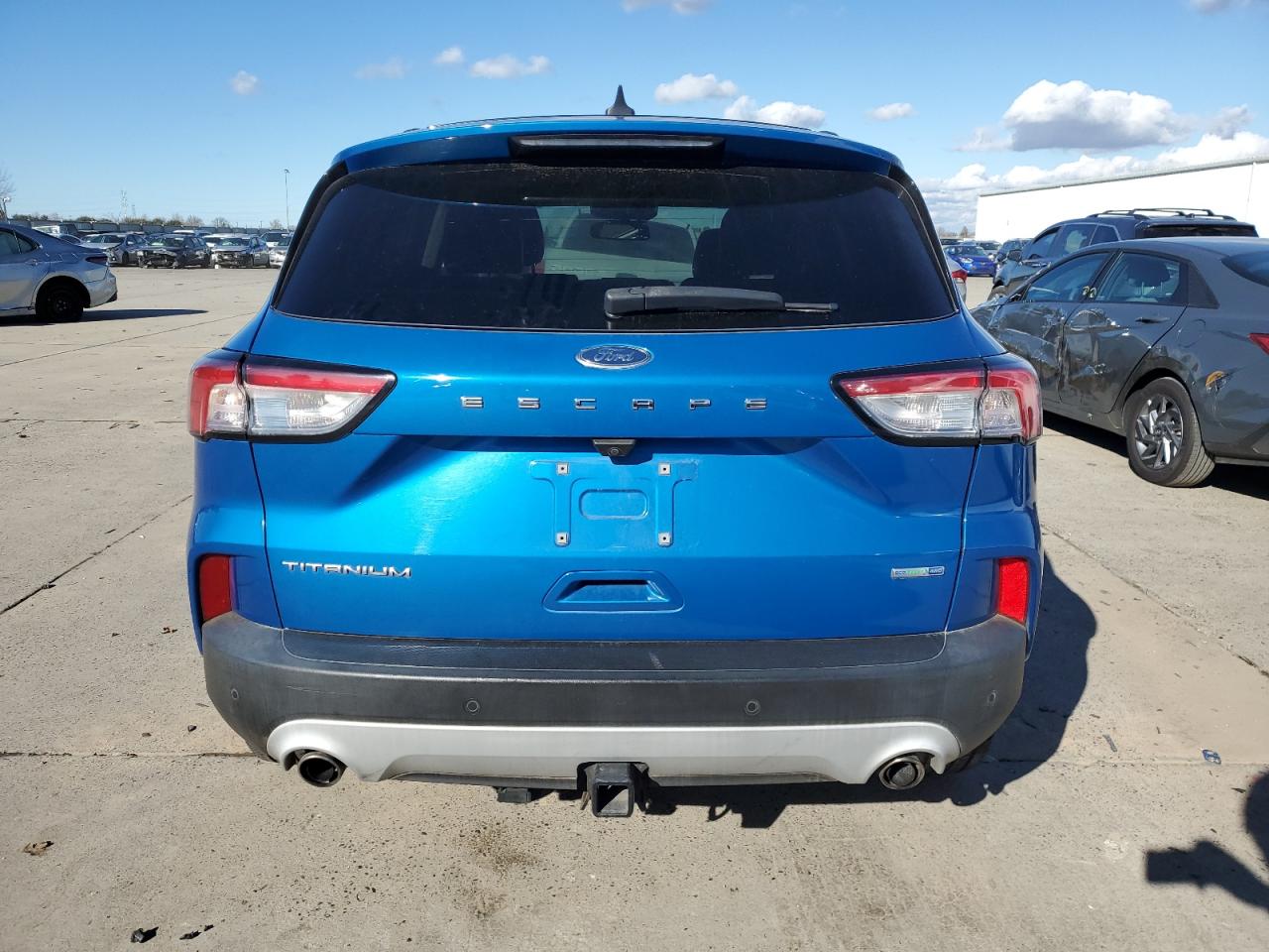 1FMCU9J90LUB15211 FORD ESCAPE 2020