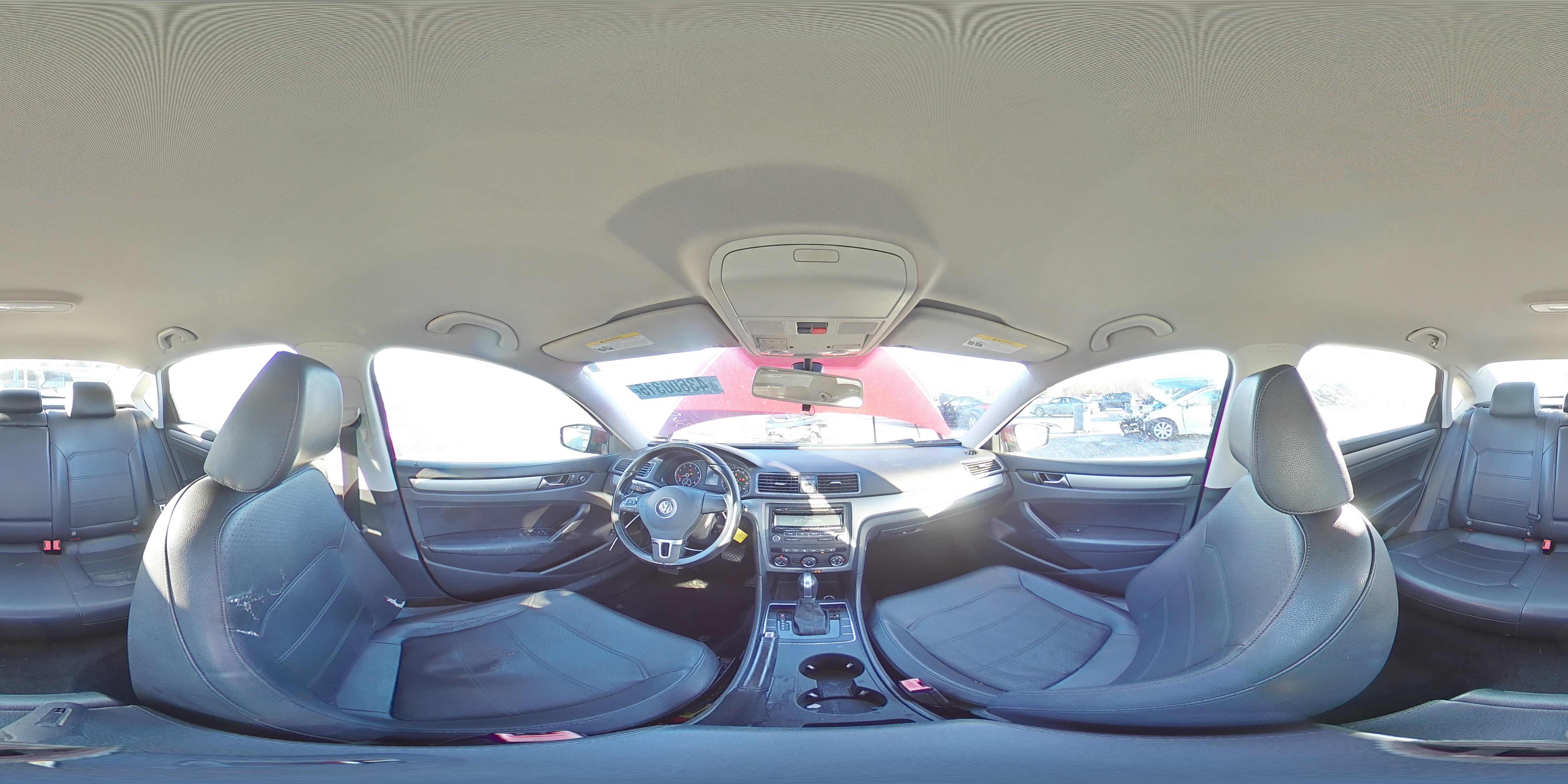 2015 Volkswagen Passat - Image 13