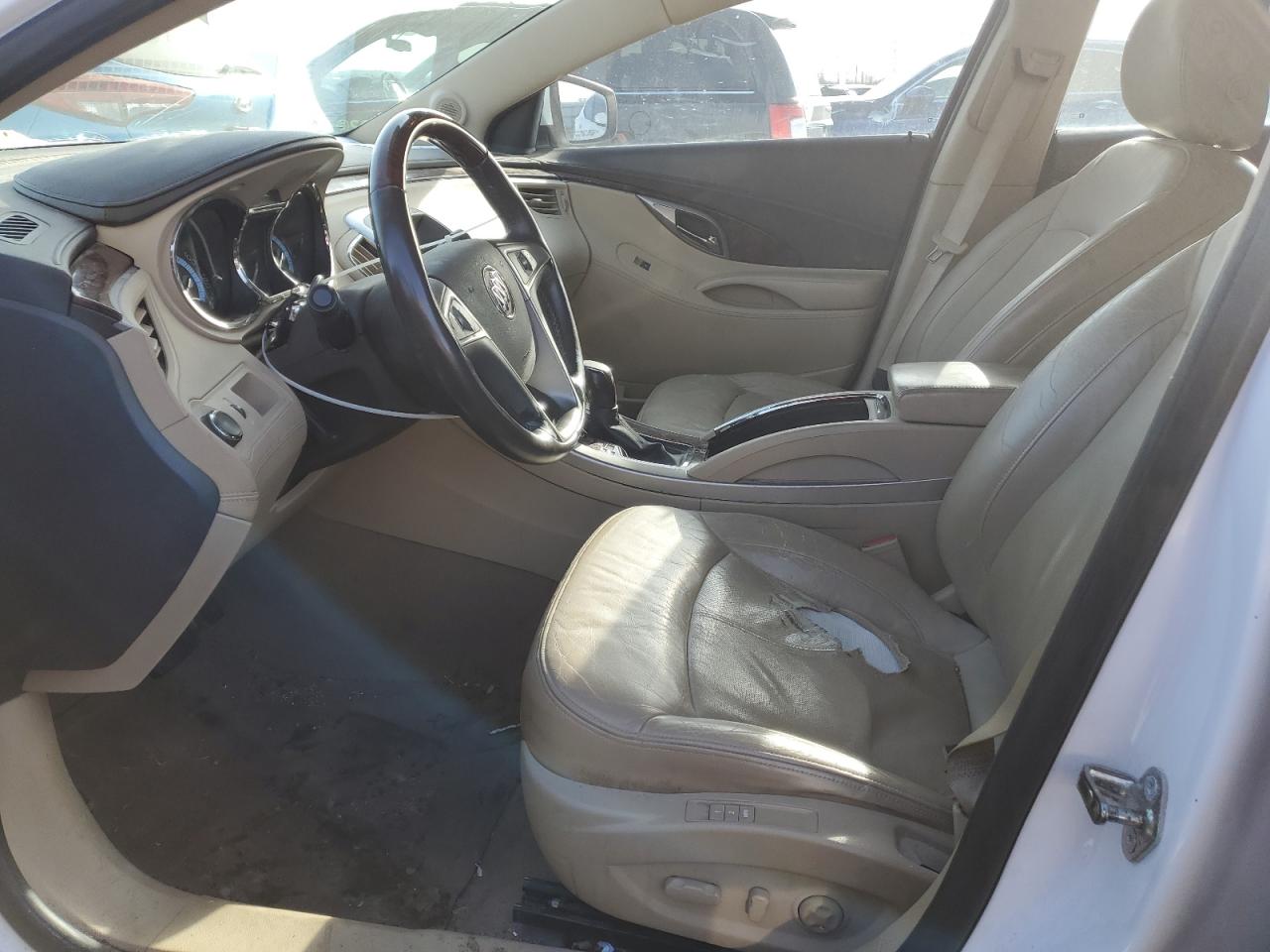 2010 Buick LaCrosse - Image 7