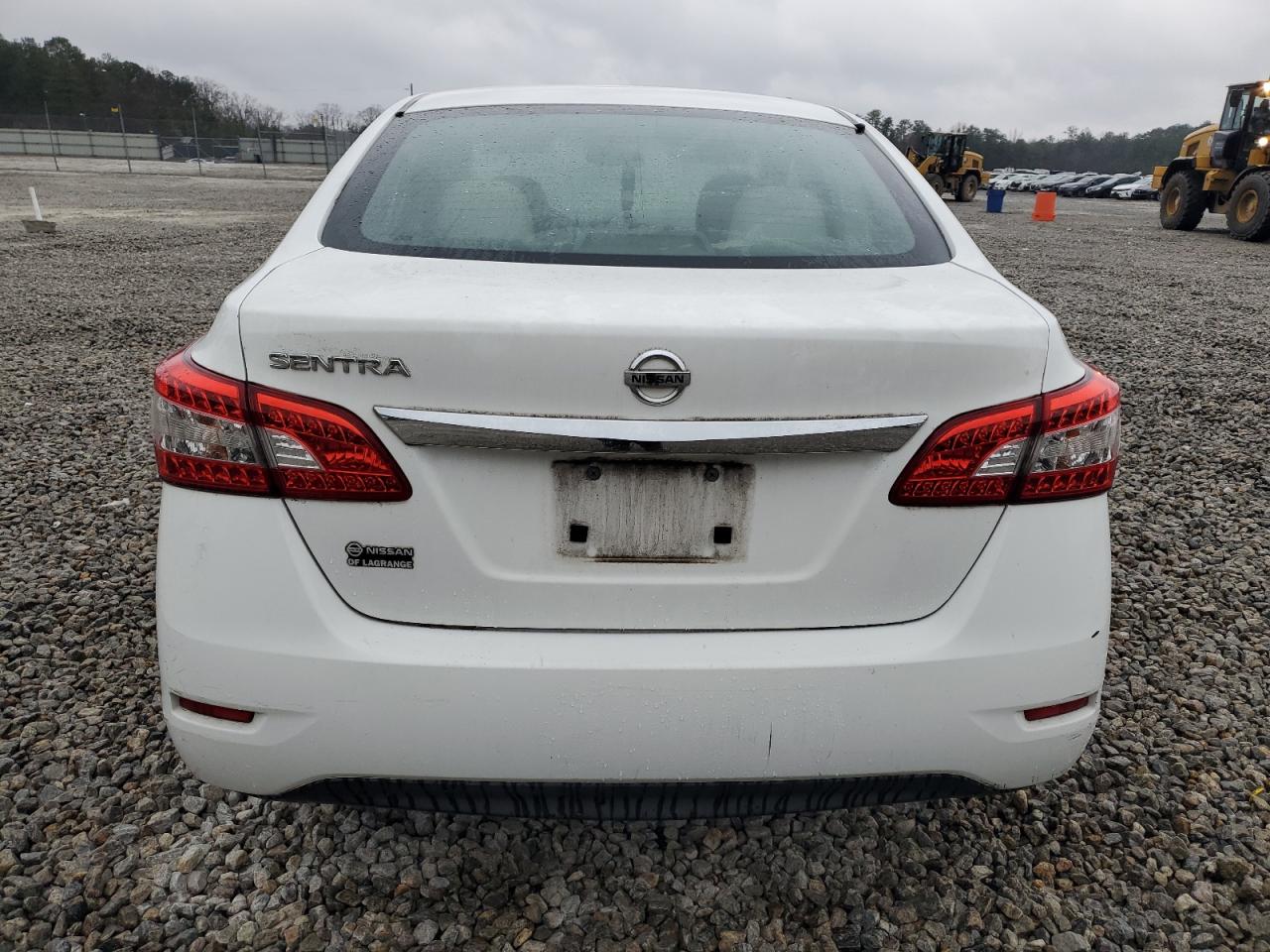 2015 Nissan Sentra - Image 6