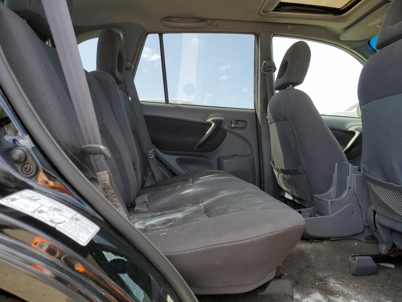 2002 Toyota RAV 4 - Image 11