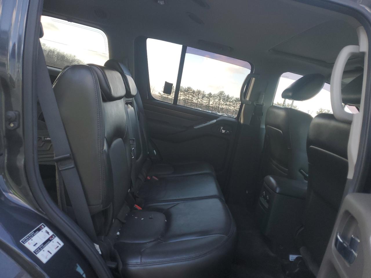 2011 Nissan Pathfinder - Image 11