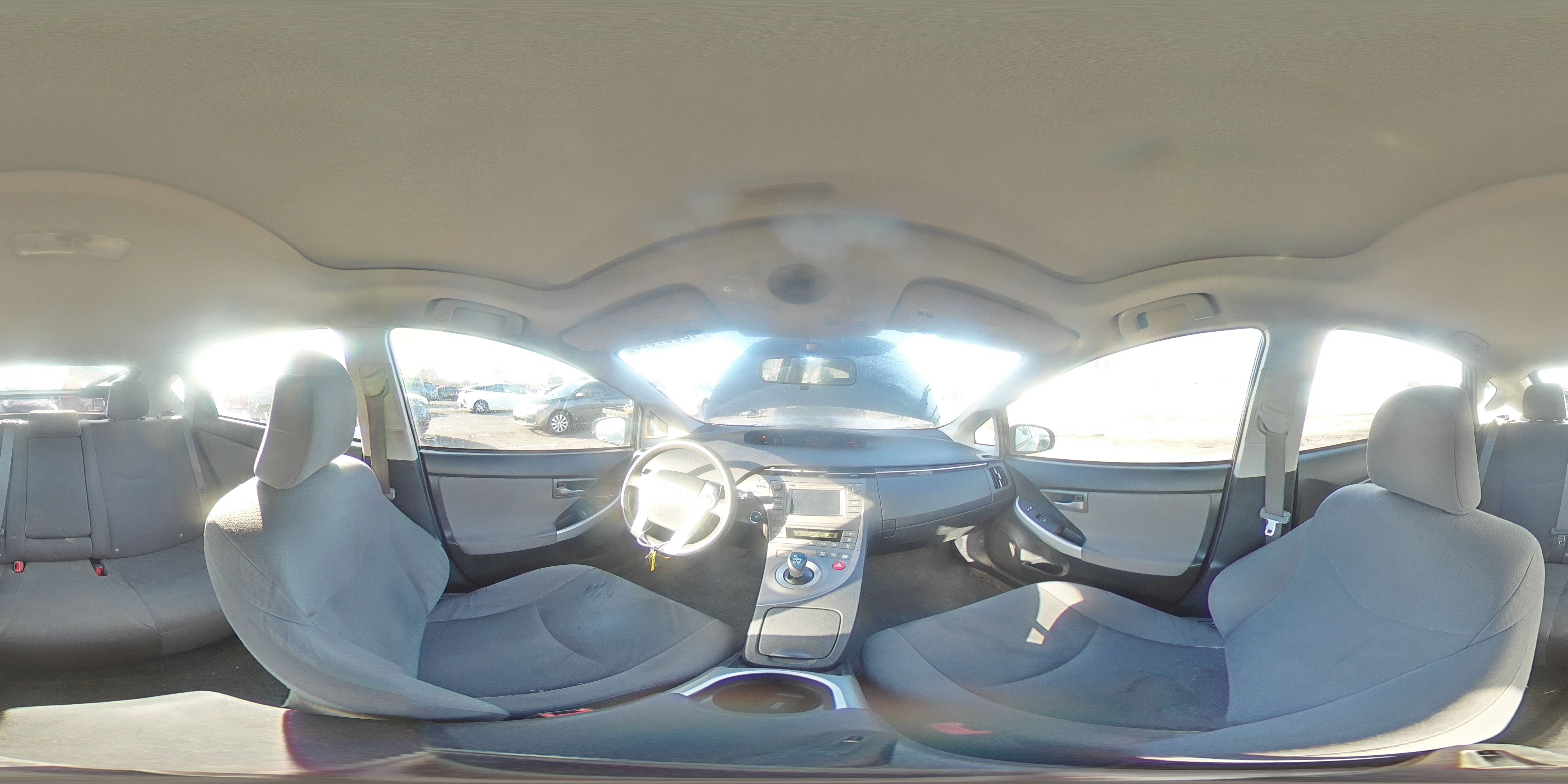 2012 Toyota Prius - Image 13