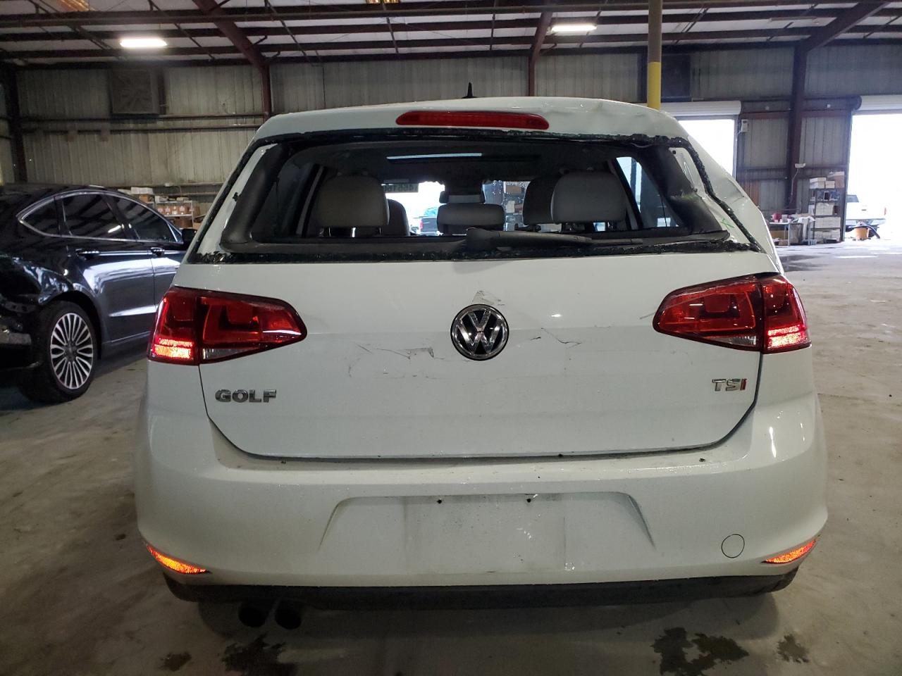 2017 Volkswagen Golf - Image 6