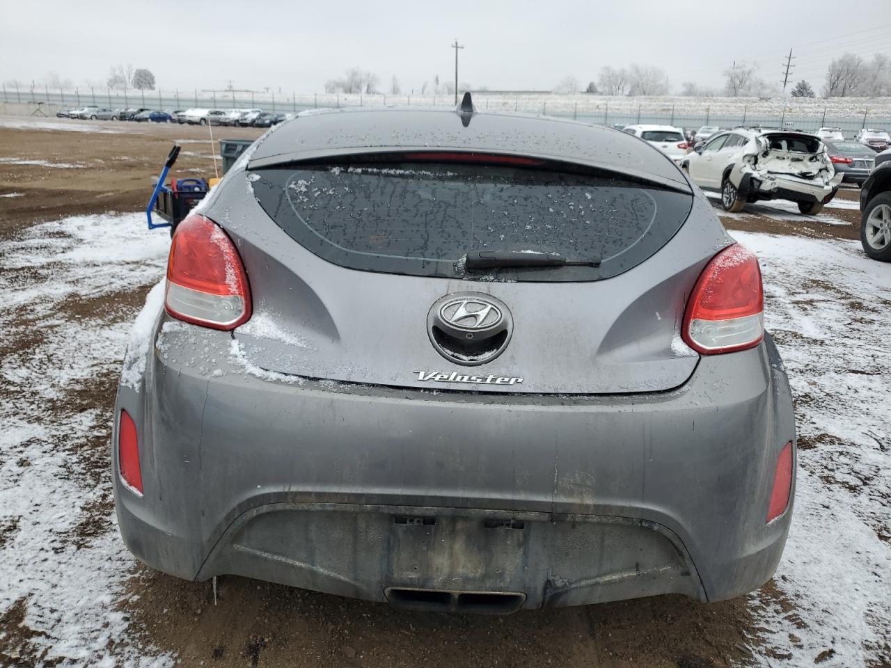 2014 Hyundai Veloster - Image 6
