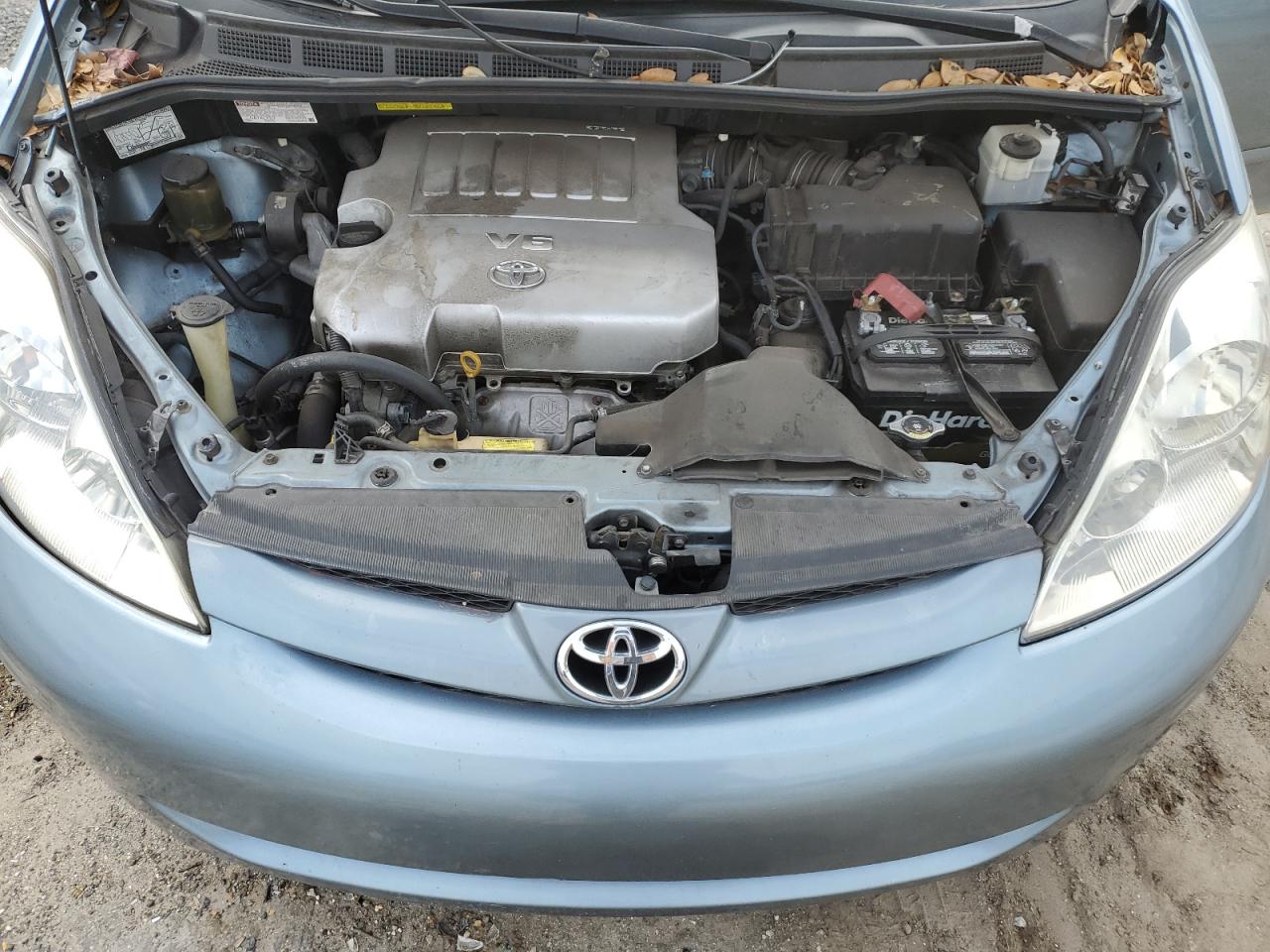 2008 Toyota Sienna - Image 12