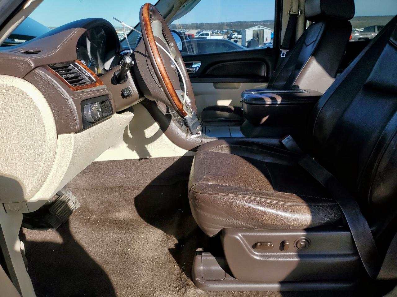 2013 Cadillac Escalade Platinum VIN: 1GYS3DEF8DR299804 Lot: 47114195