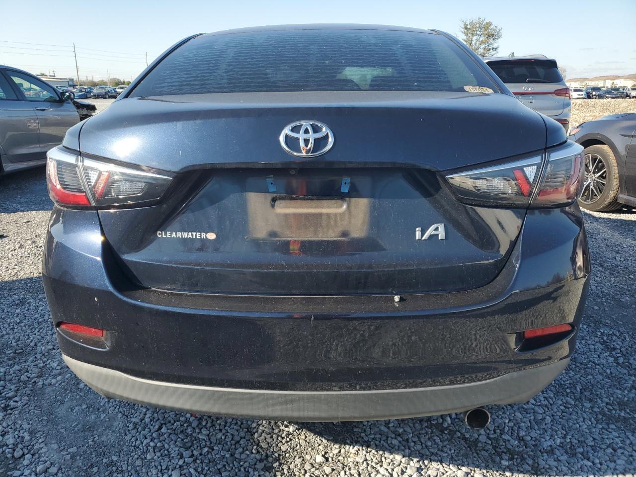 2018 Toyota Yaris - Image 6