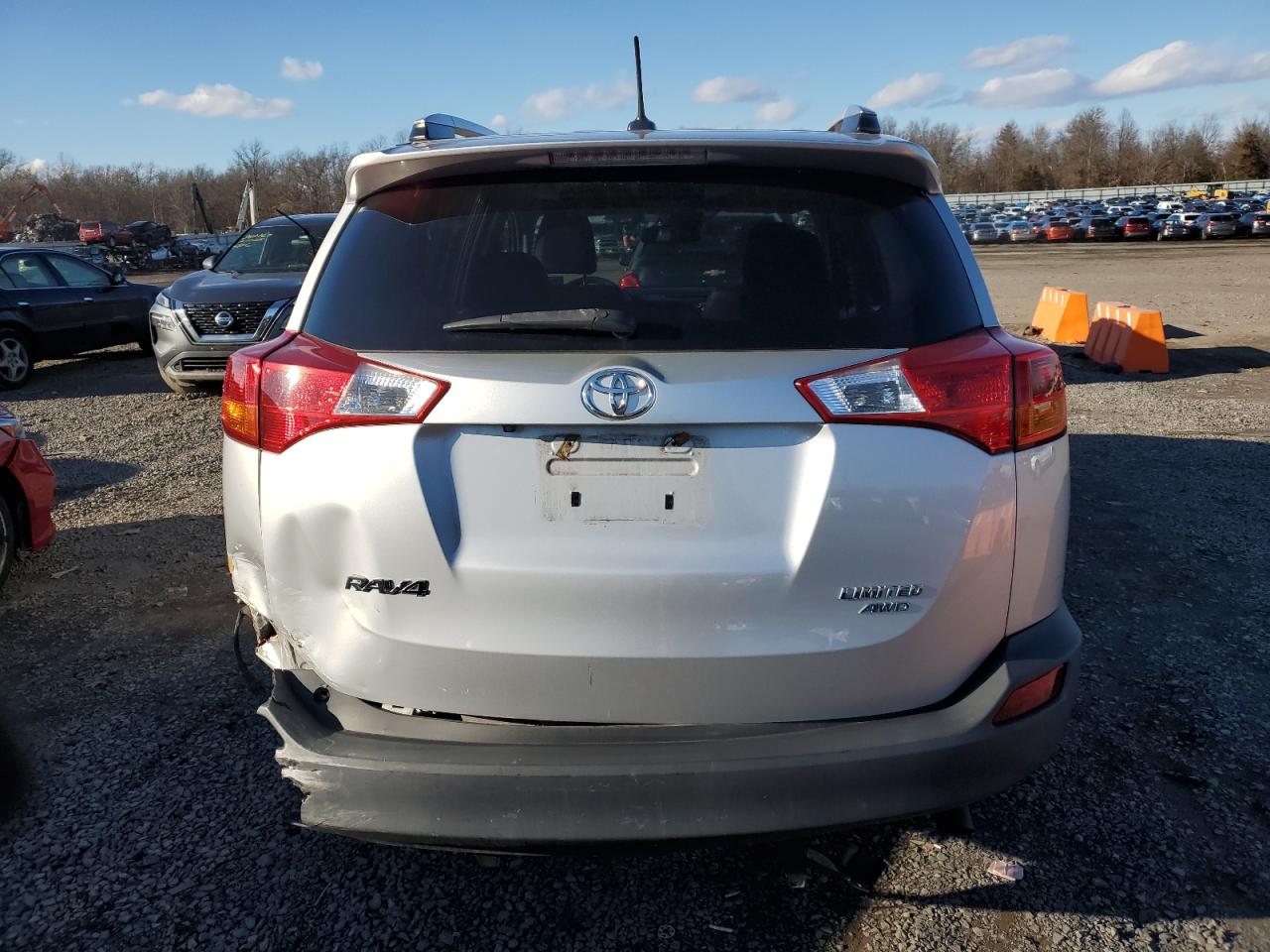 2015 Toyota RAV 4 - Image 6