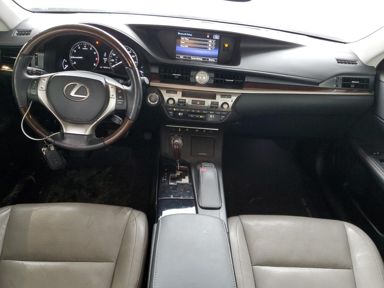 2015 Lexus ES - Image 8