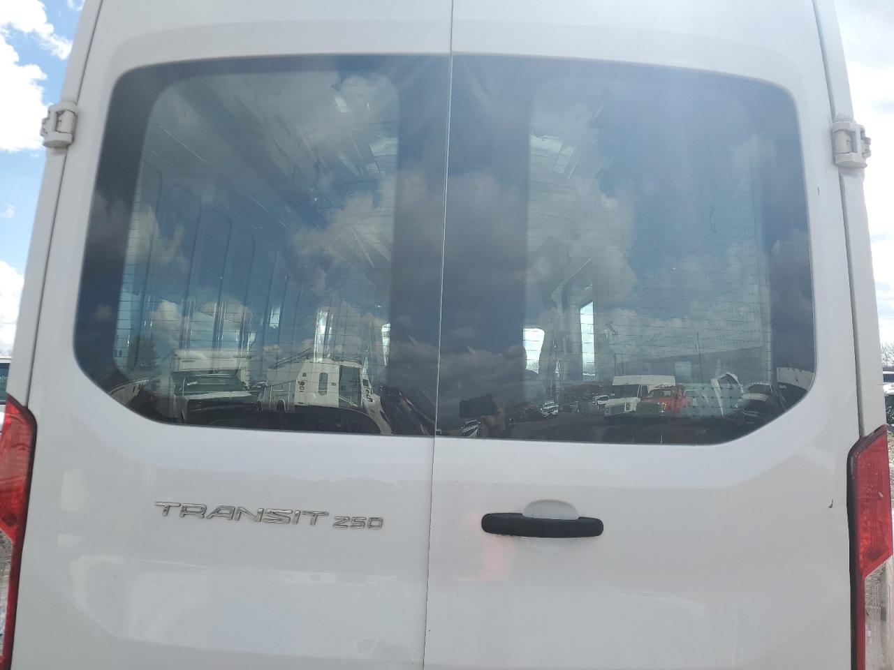 2016 Ford Transit - Image 10