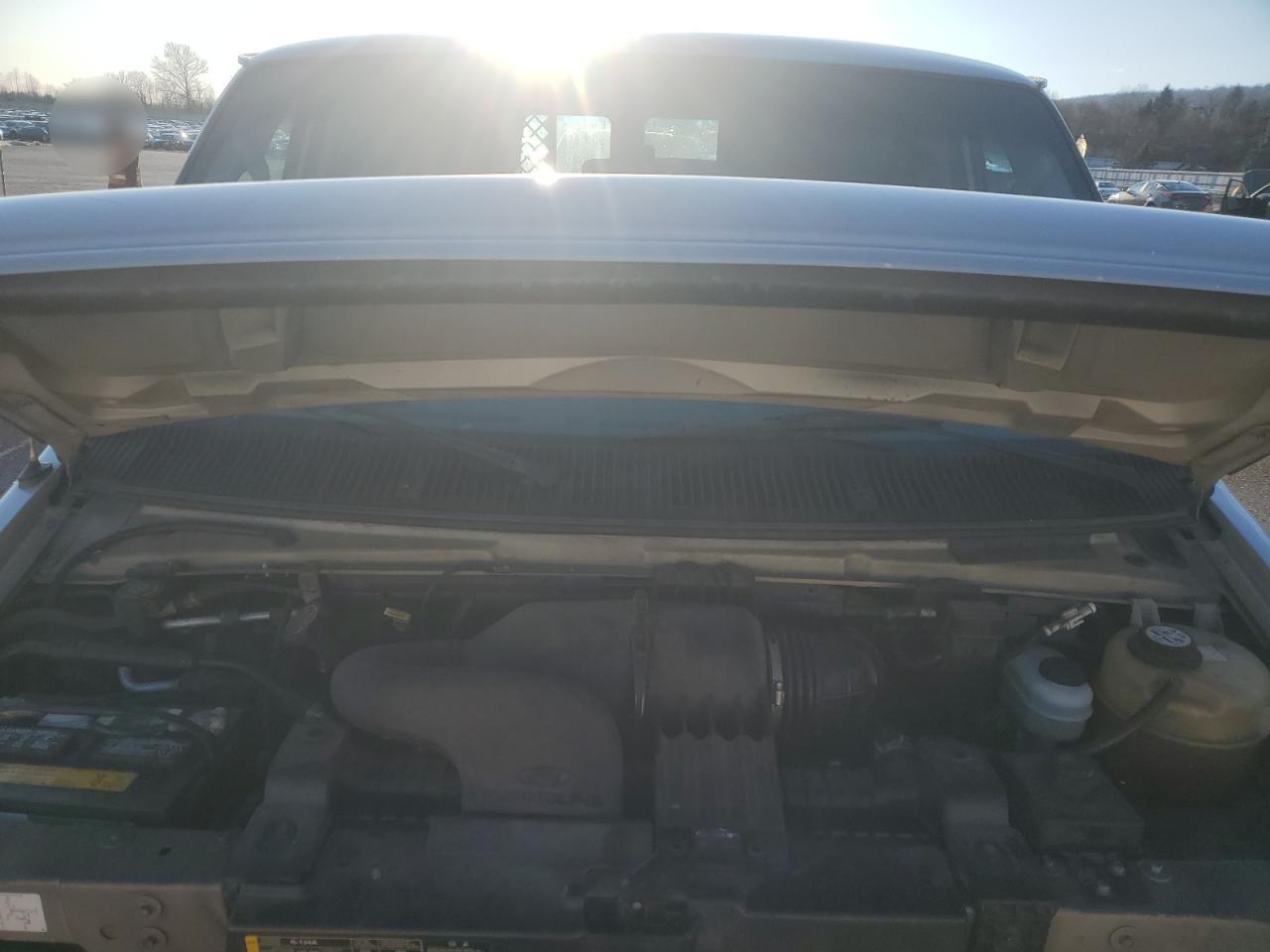 2004 Ford Econoline - Image 12
