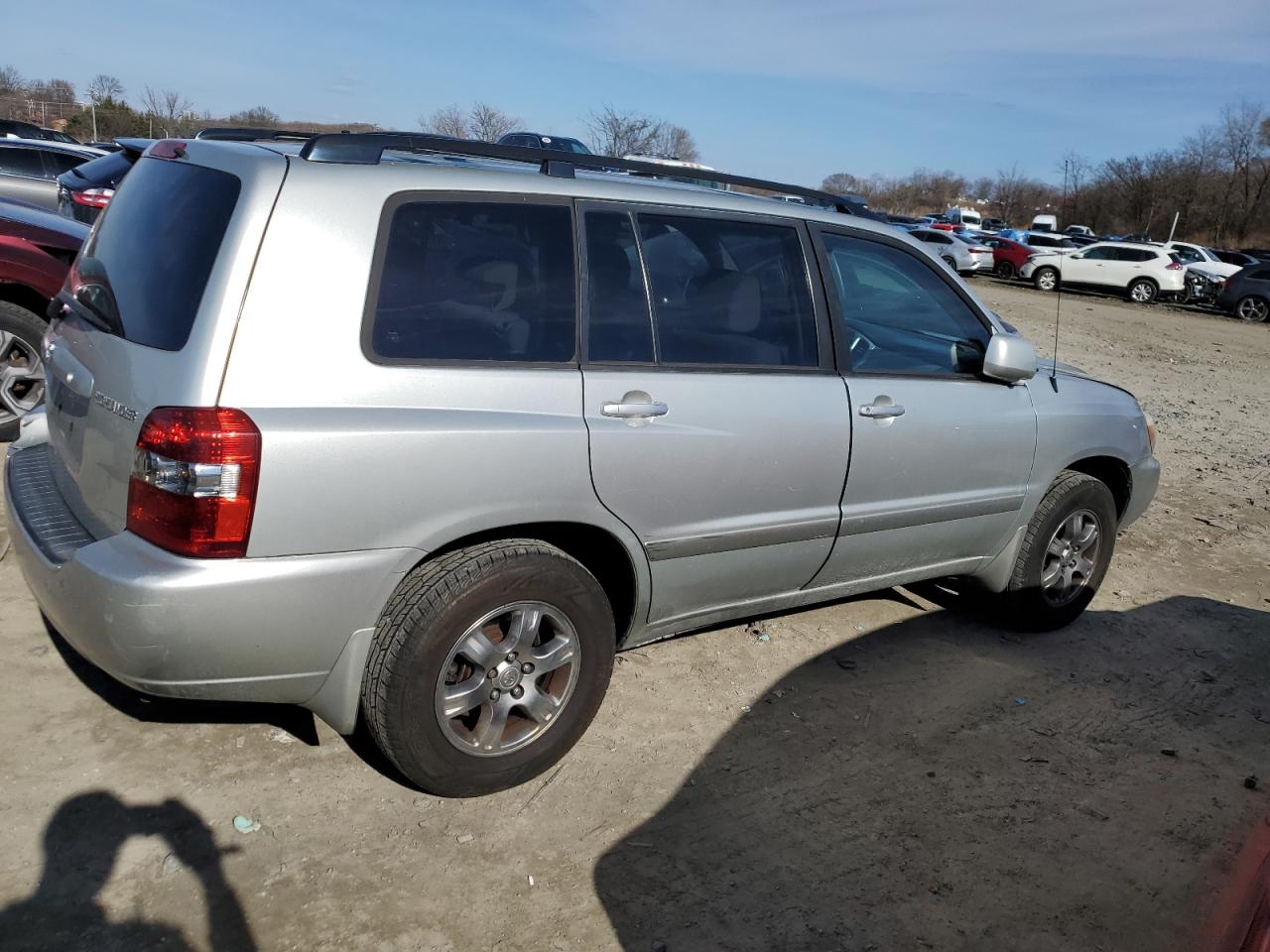 2004 Toyota Highlander - Image 3