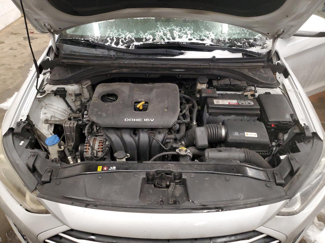 2018 Hyundai Elantra - Image 11