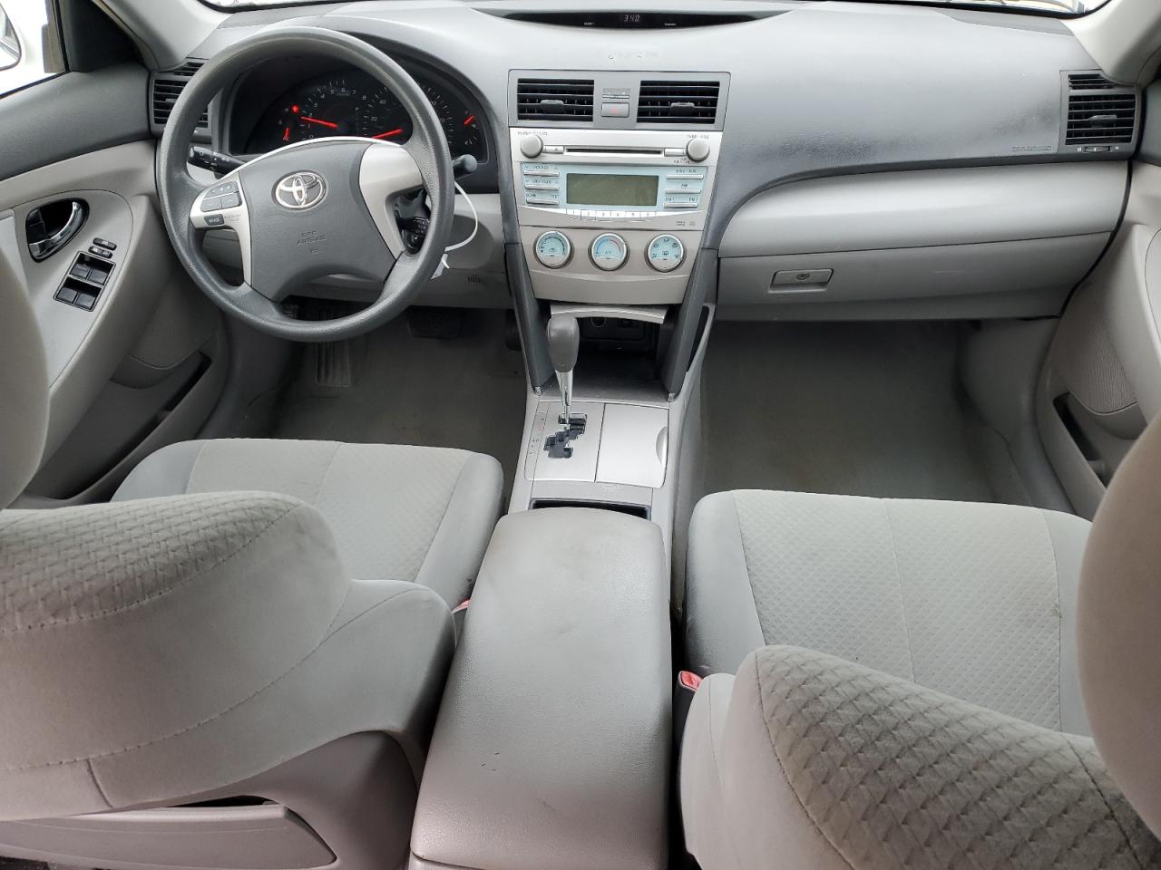 2009 Toyota Camry - Image 8