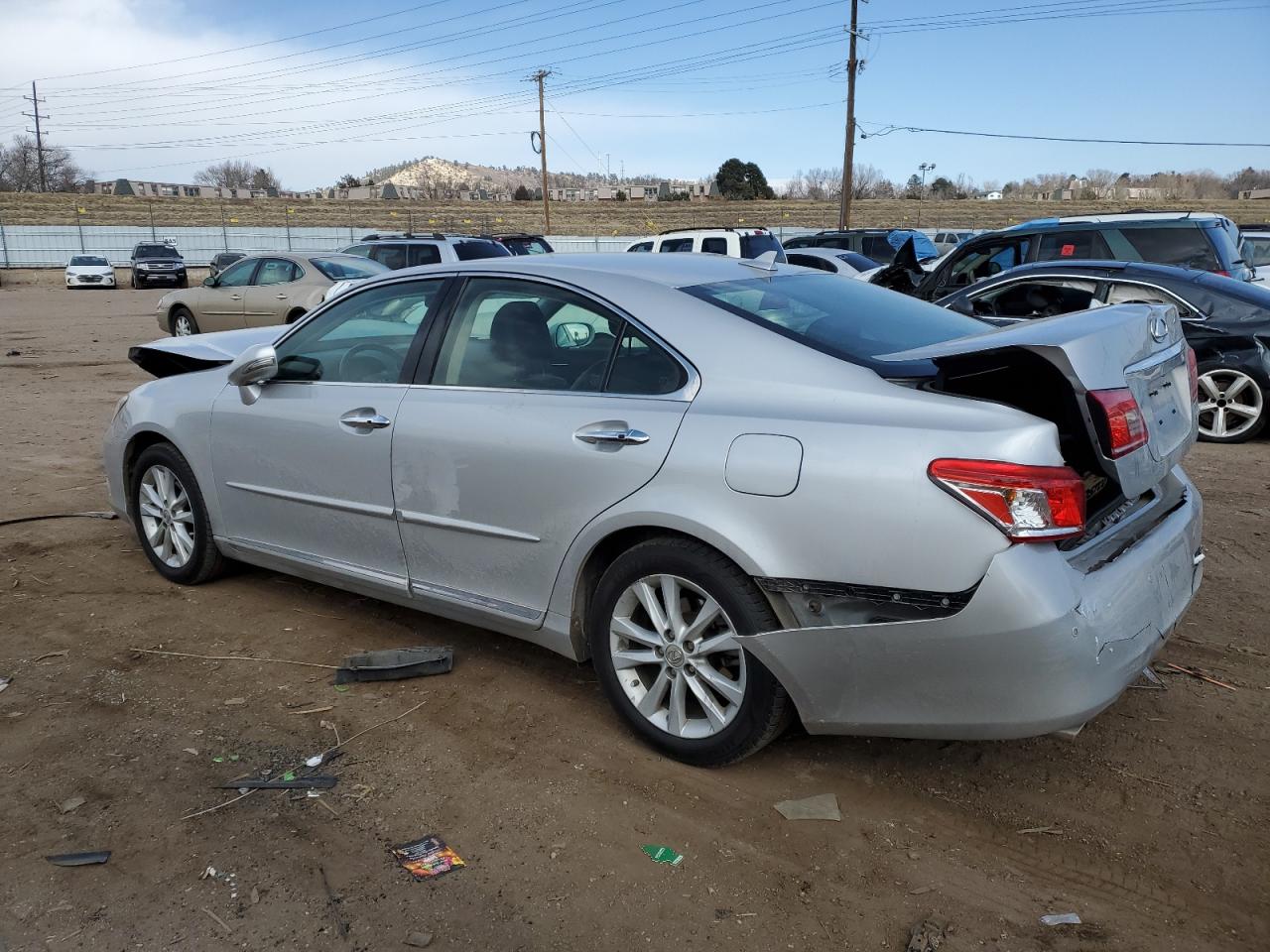 2011 Lexus ES - Image 2