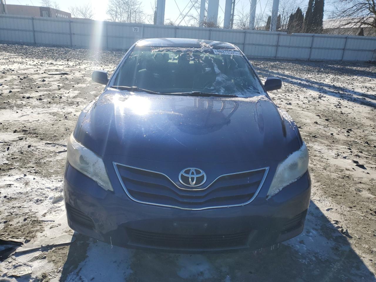 2010 Toyota Camry - Image 5