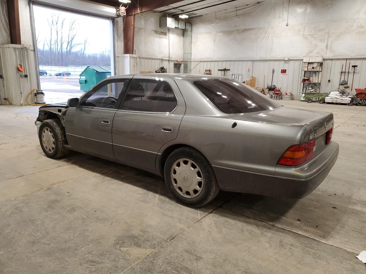 1996 Lexus LS - Image 2