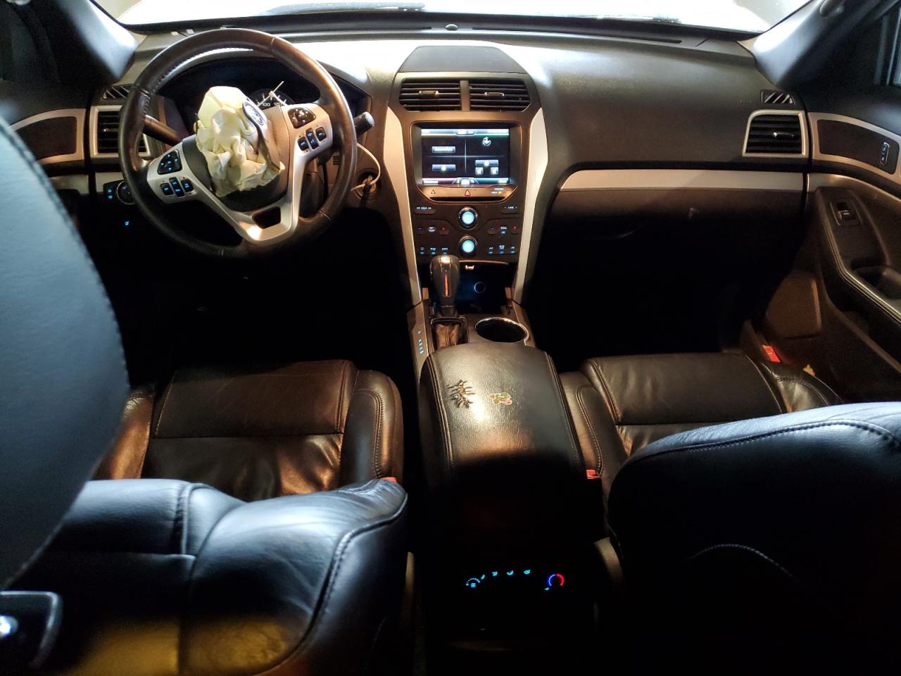 2014 Ford Explorer - Image 8