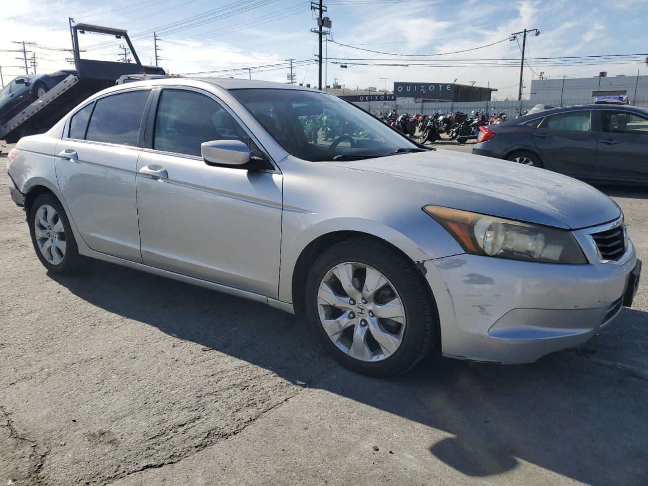 2009 Honda Accord - Image 4