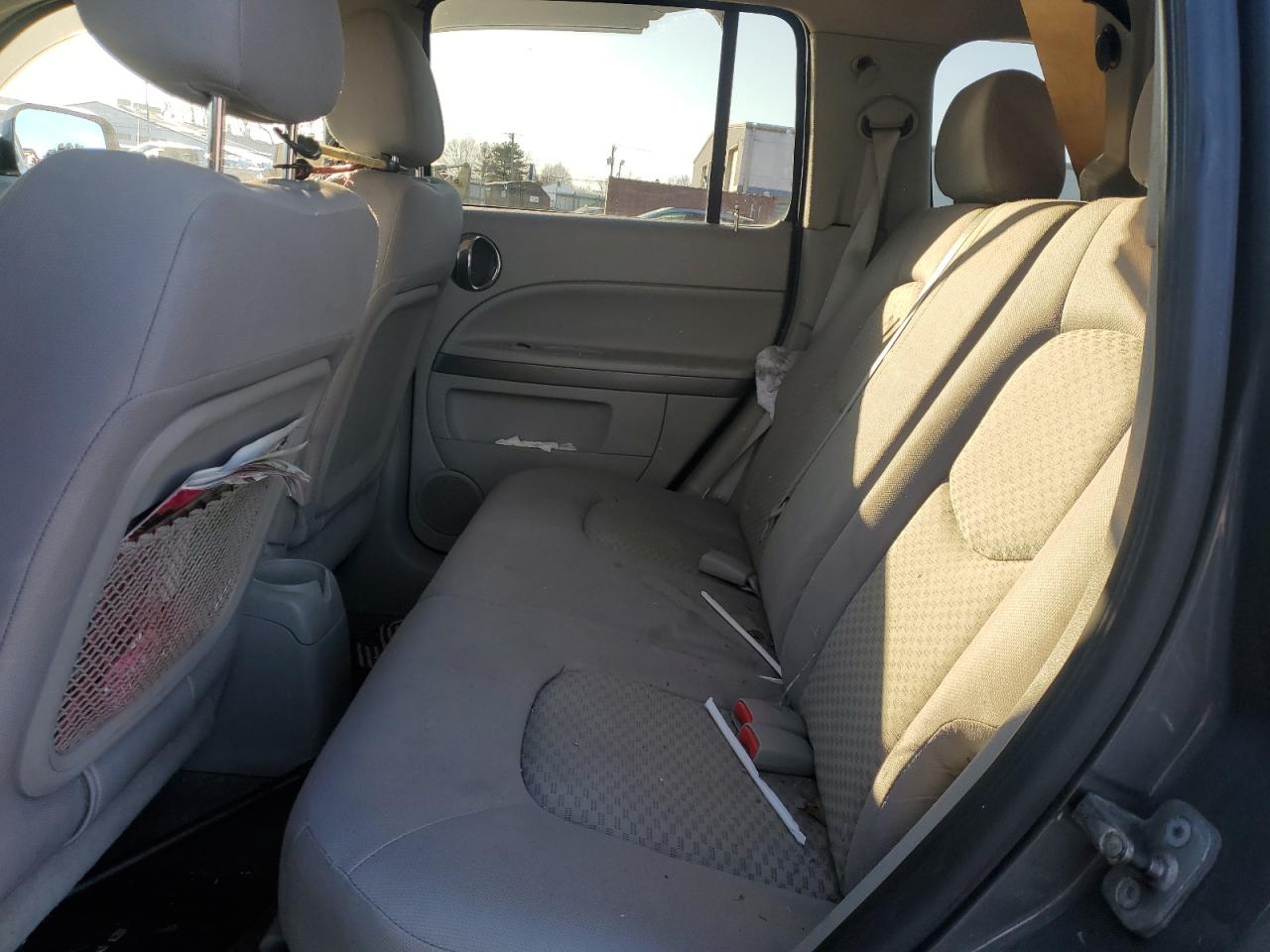 2009 Chevrolet HHR - Image 10